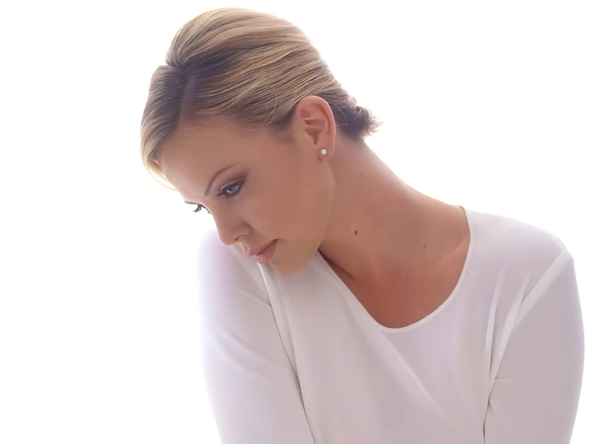 Charlize Theron, biała, bluzka
