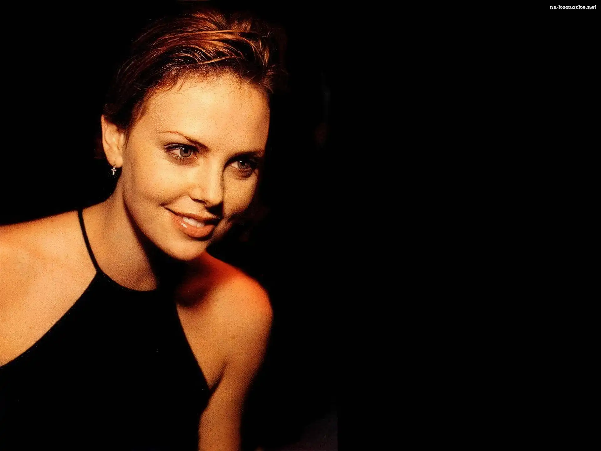 Charlize Theron, czarny, top