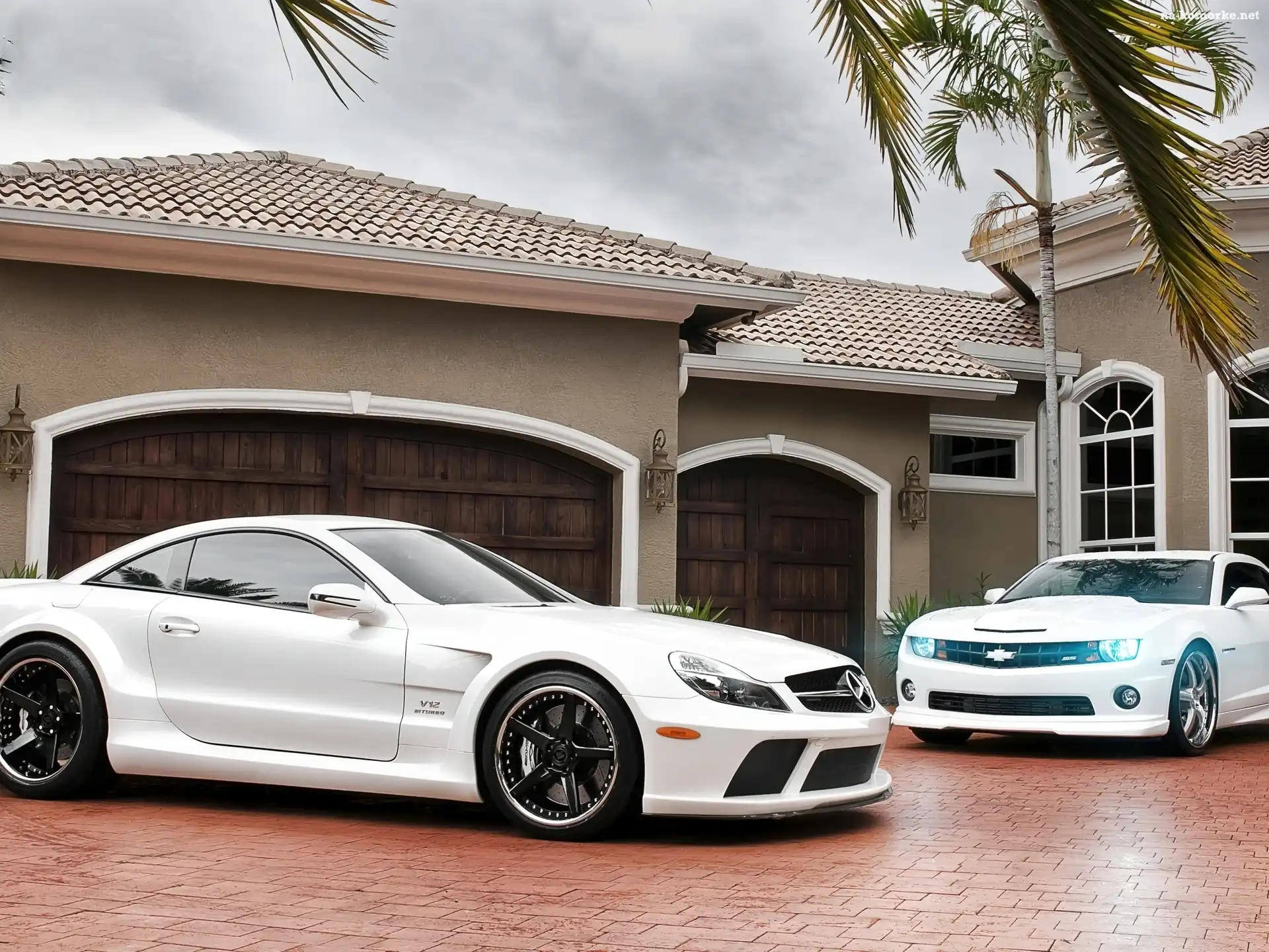 Chevrolet Camaro, Garaże, Mercedes, Dom