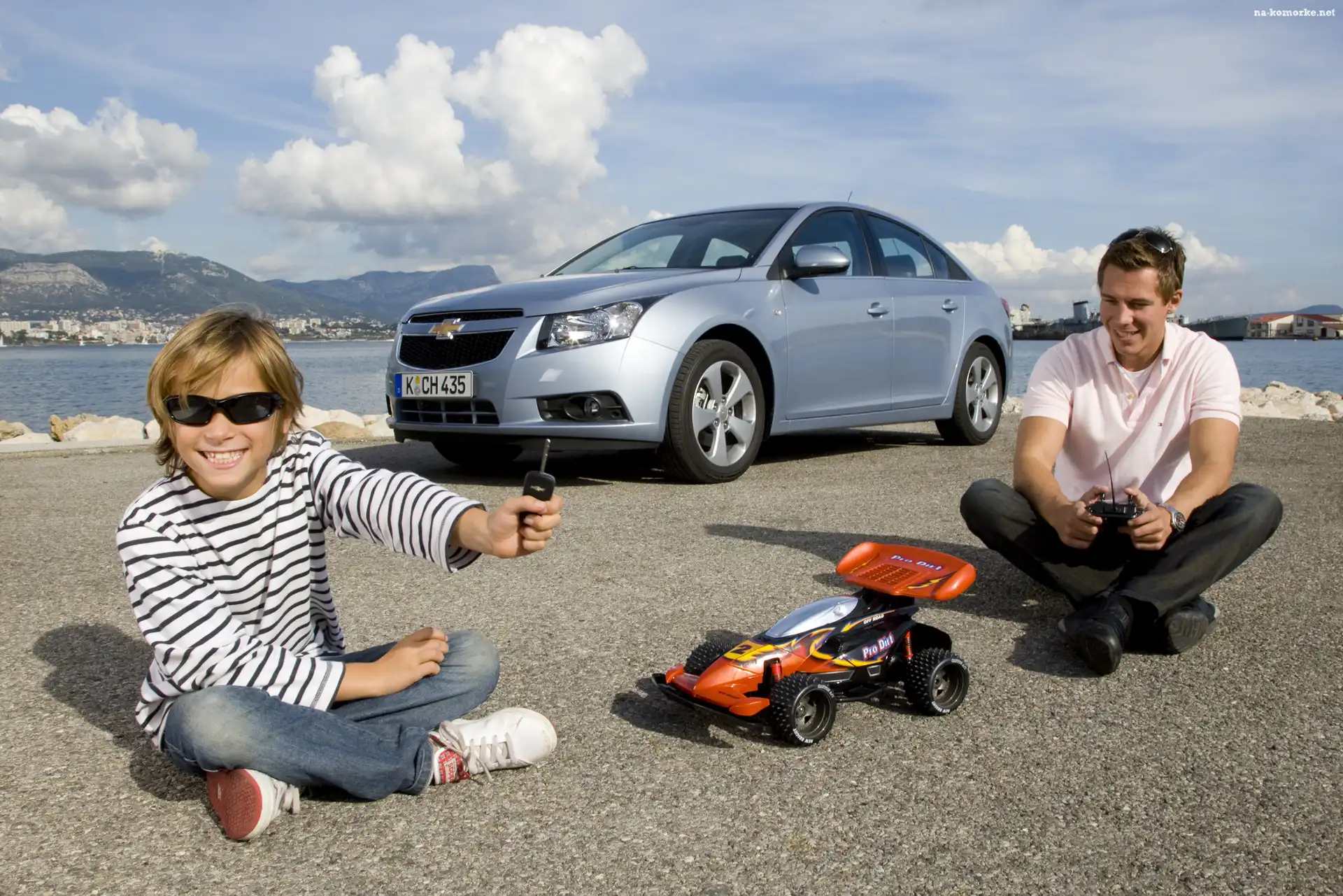 Chevrolet Cruze, Reklama, Broszura