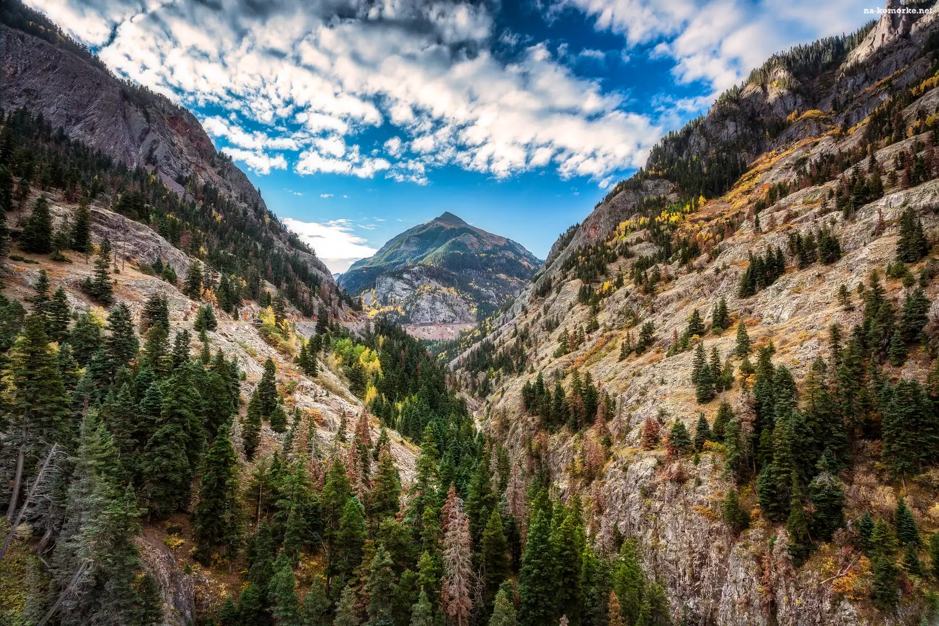 Chmury, Szczyt Uncompahgre Peak, Góry San Juan Mountains, Stany Zjednoczone, Drzewa, Stan Kolorado