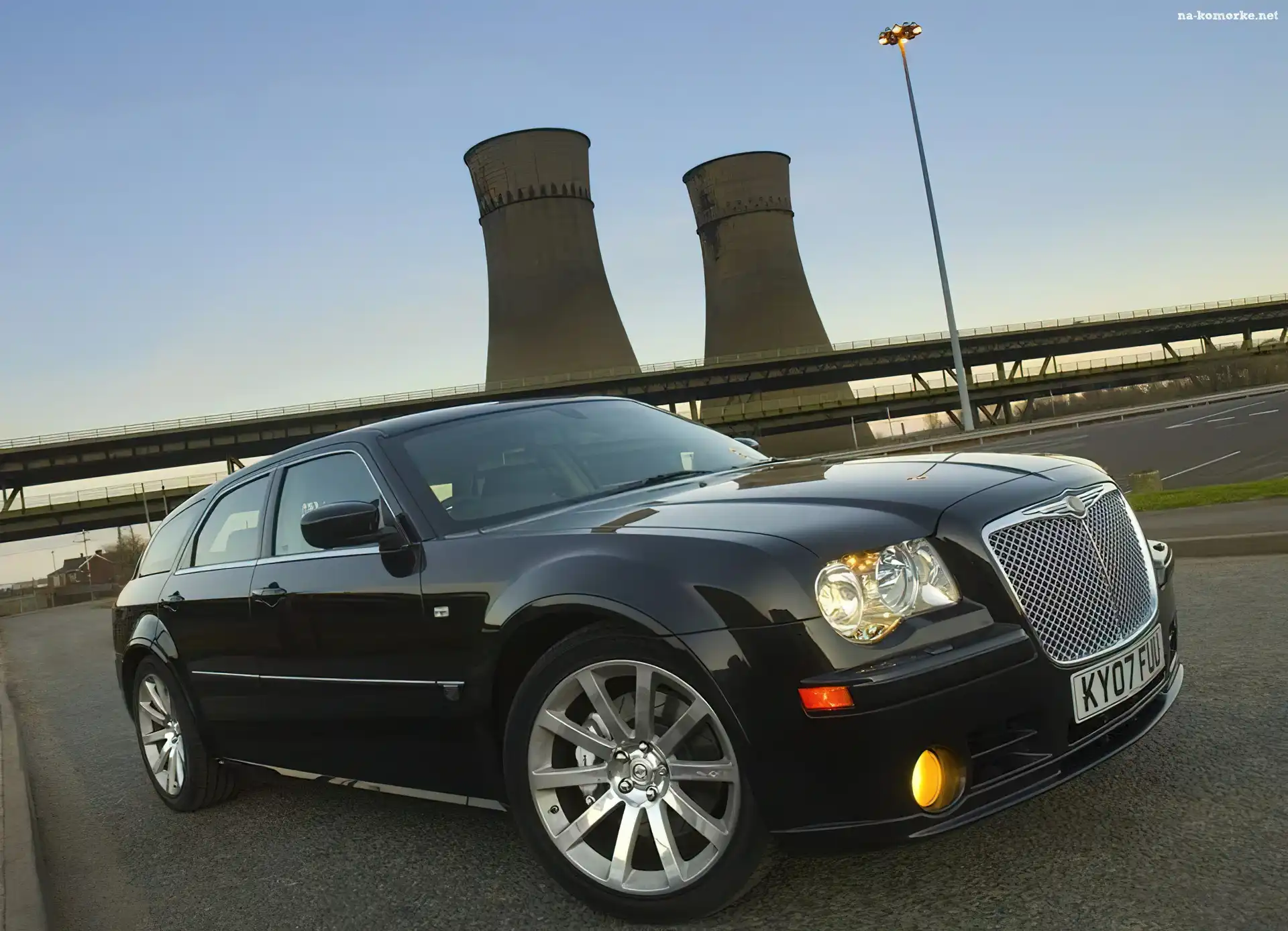 Chrysler 300C, Grill, Masywny
