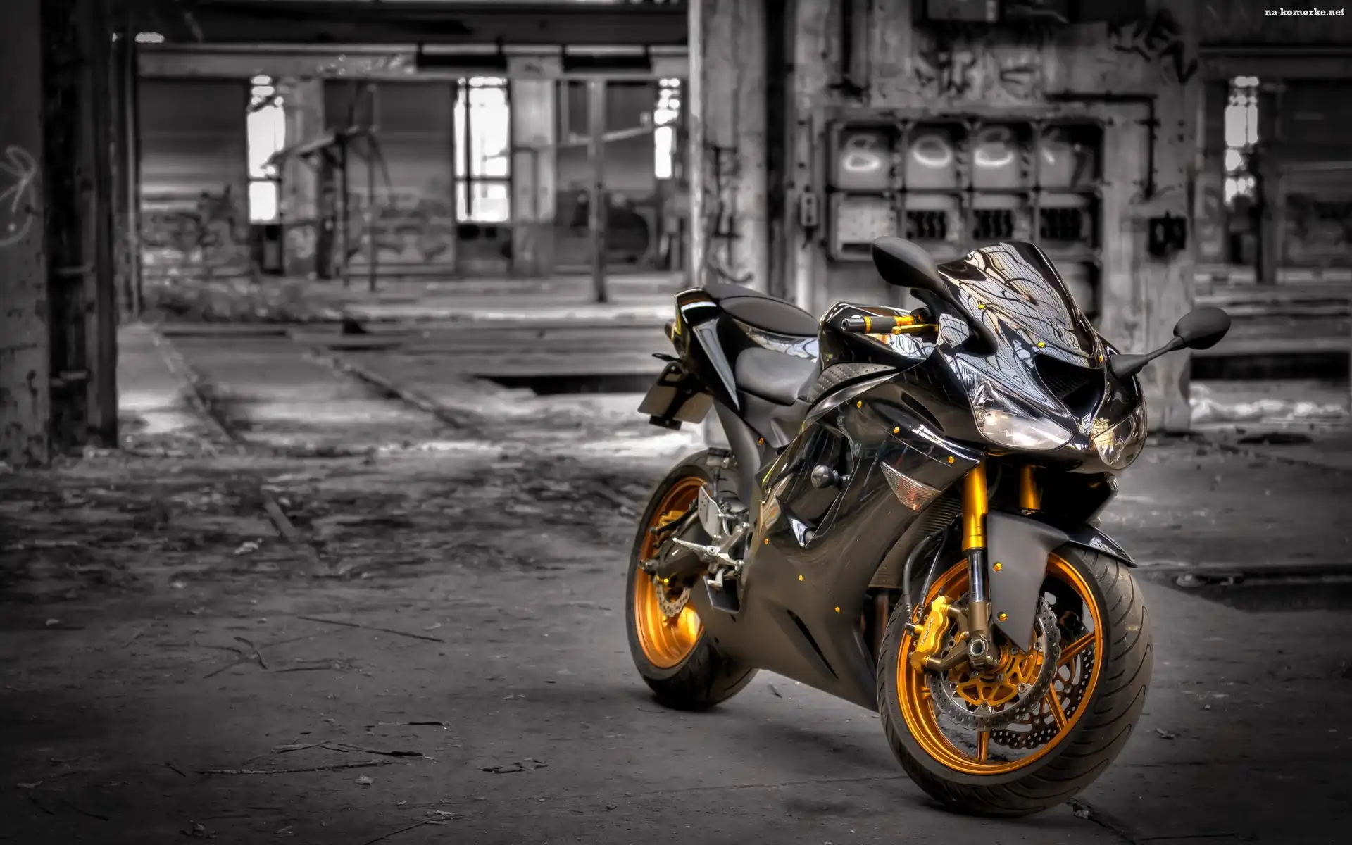 Czarny, Kawasaki ZX-6R Ninja