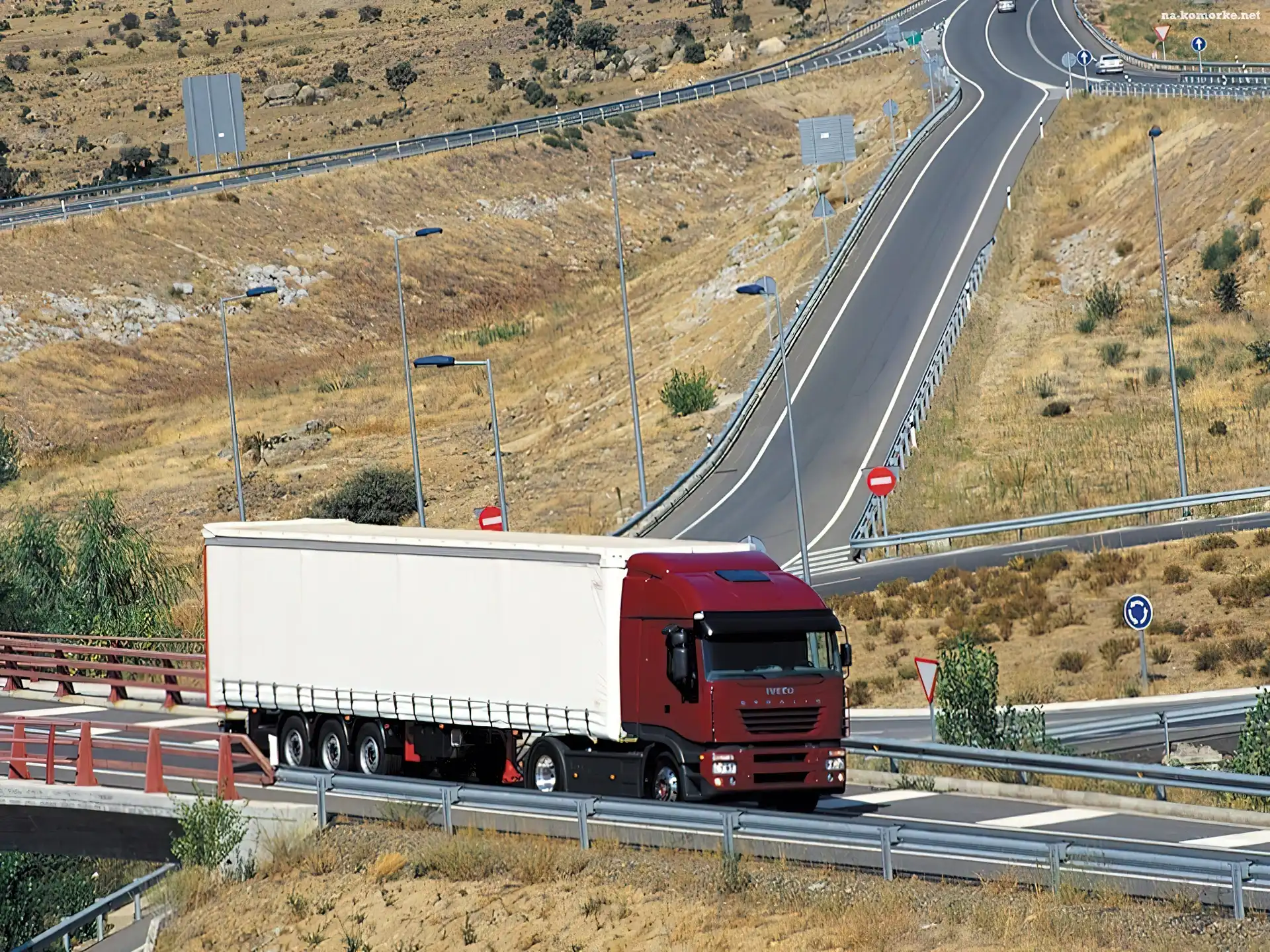 Czerwone Iveco