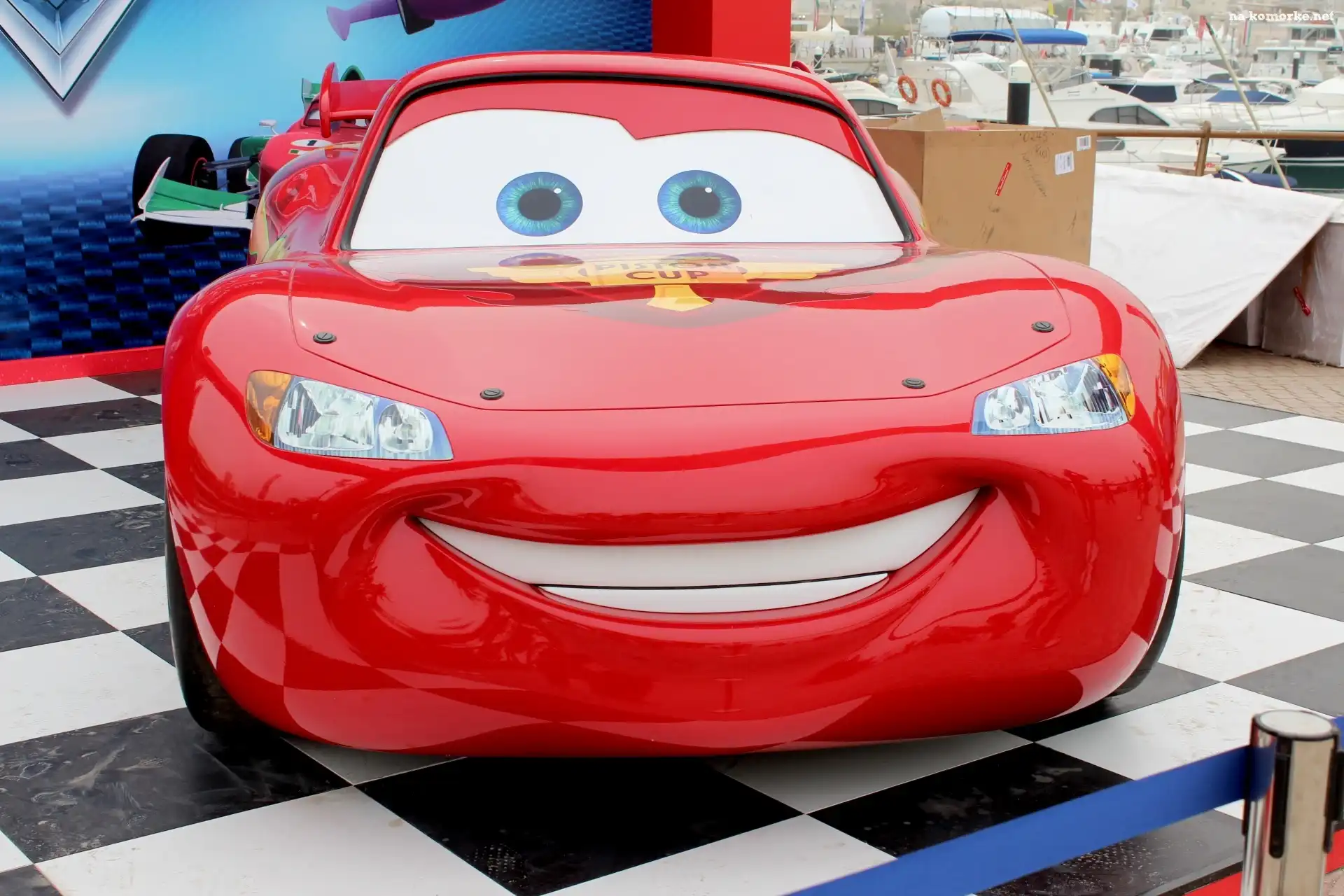 Filma animowany, Uśmiech, Oczka, Auta, Cars 2, Czerwony, Samochód