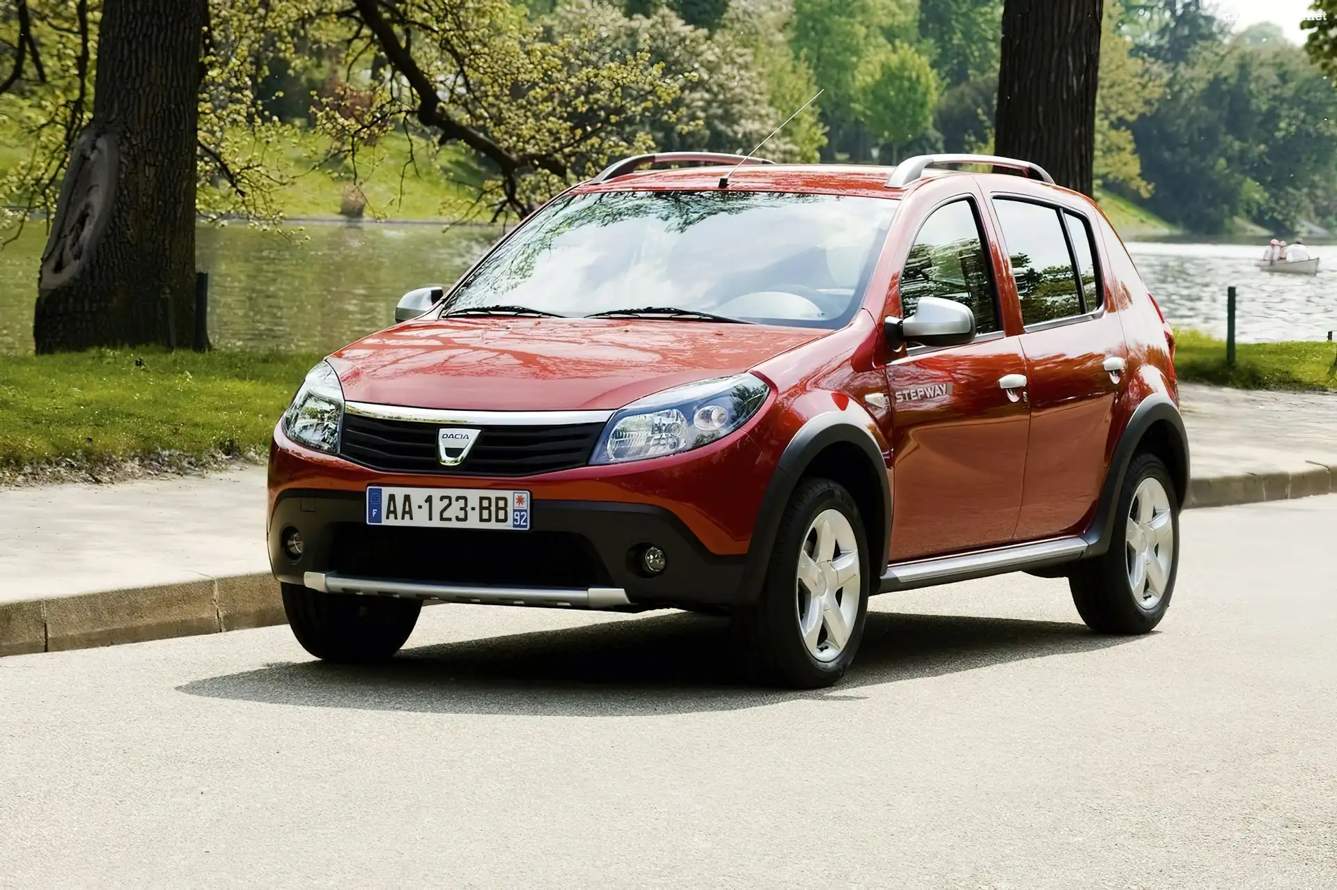 Dacia Sandero, Maska, Relingi