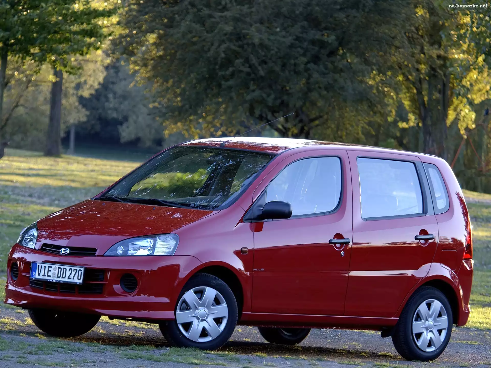 Strona, Kierowcy, Daihatsu YRV, Drzwi