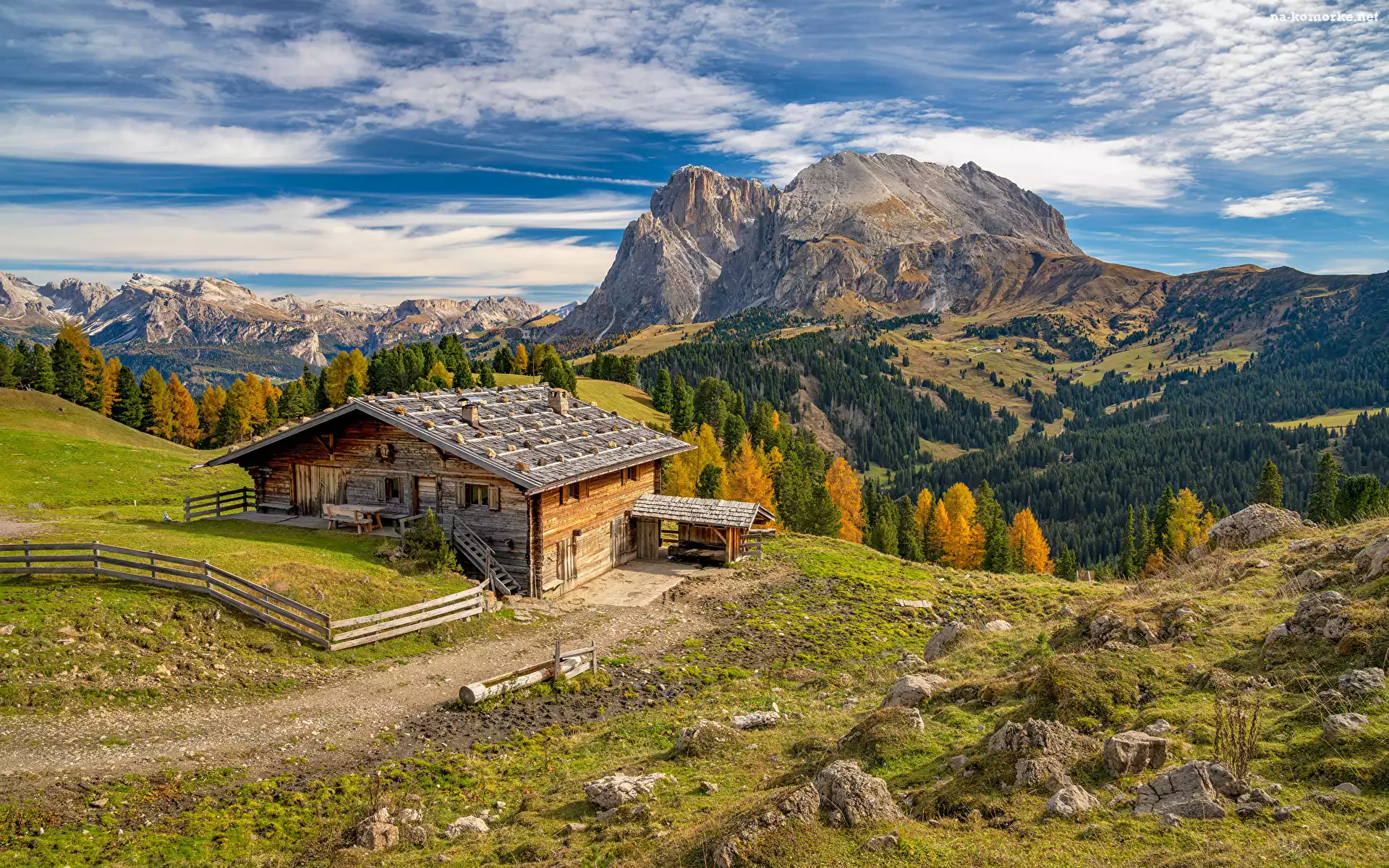 Dom, Sassolungo, Kamienie, Dolomity, Góry, Południowy Tyrol, Włochy, Drzewa, Ogrodzenie