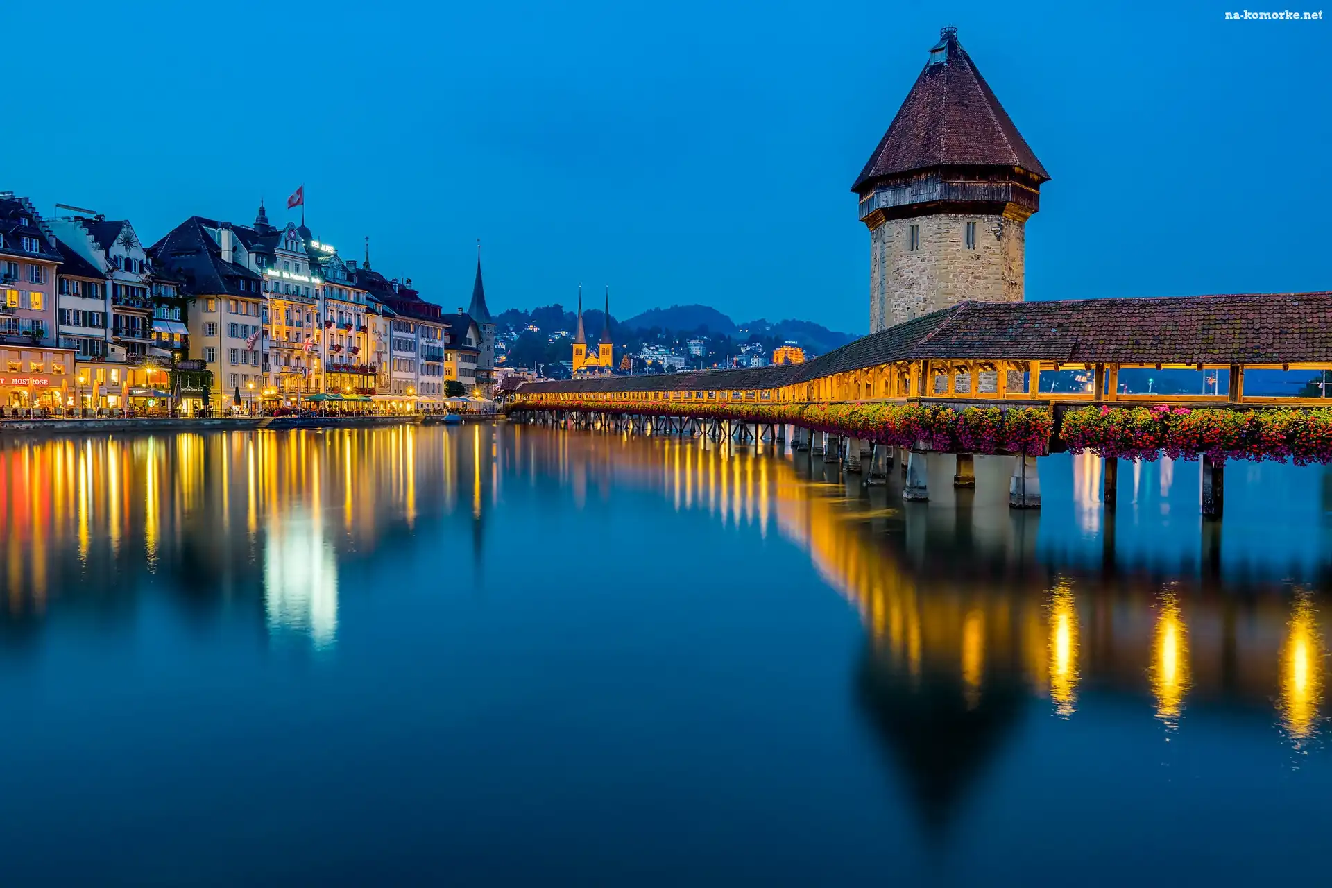 Rzeka Reuss, Lucerna, Szwajcaria, Oświetlony, Most Kapellbrucke, Wieża, Domy