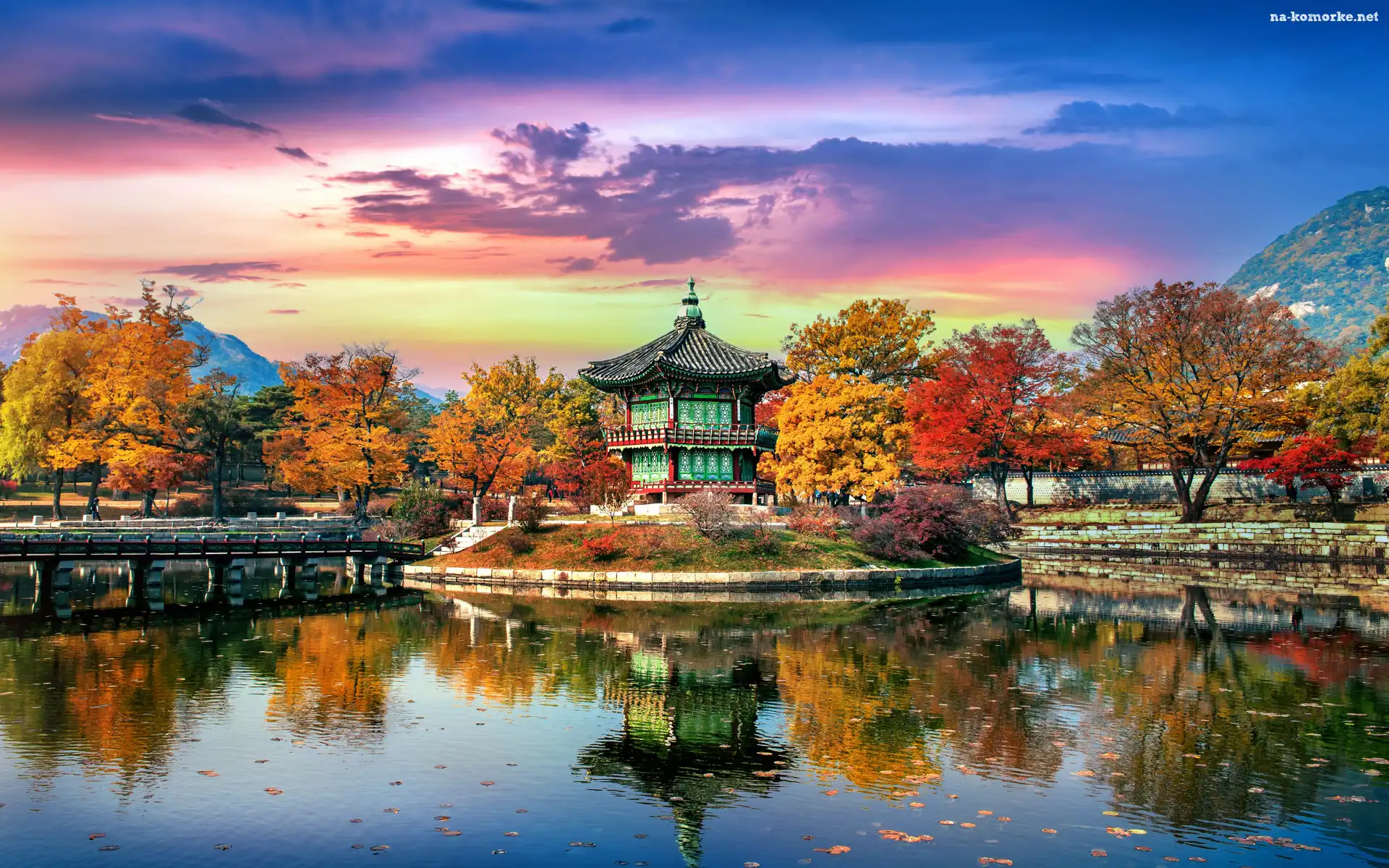 Góry, Chmury, Staw, Jesień, Most, Niebo, Pagoda, Drzewa