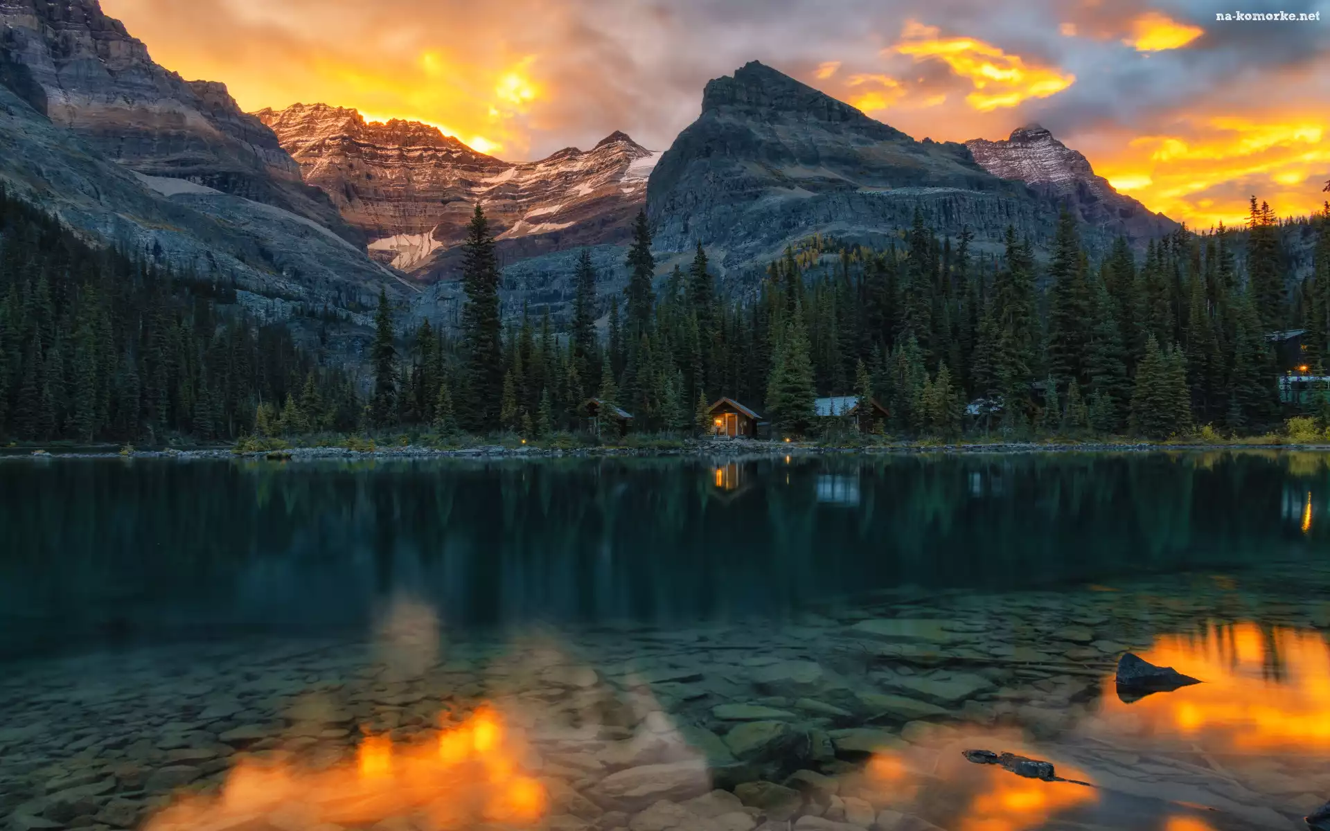 Chmury, Domy, Góry, Lake OHara, Niebo, Drzewa, Park Narodowy Yoho, Las, Zachód Słońca, Alberta, Jezioro, Kanada, Odbicie, Canadian Rocky Mountains