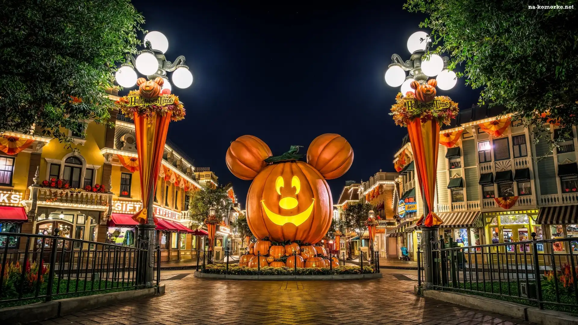 Halloween, Dynie, Miasto