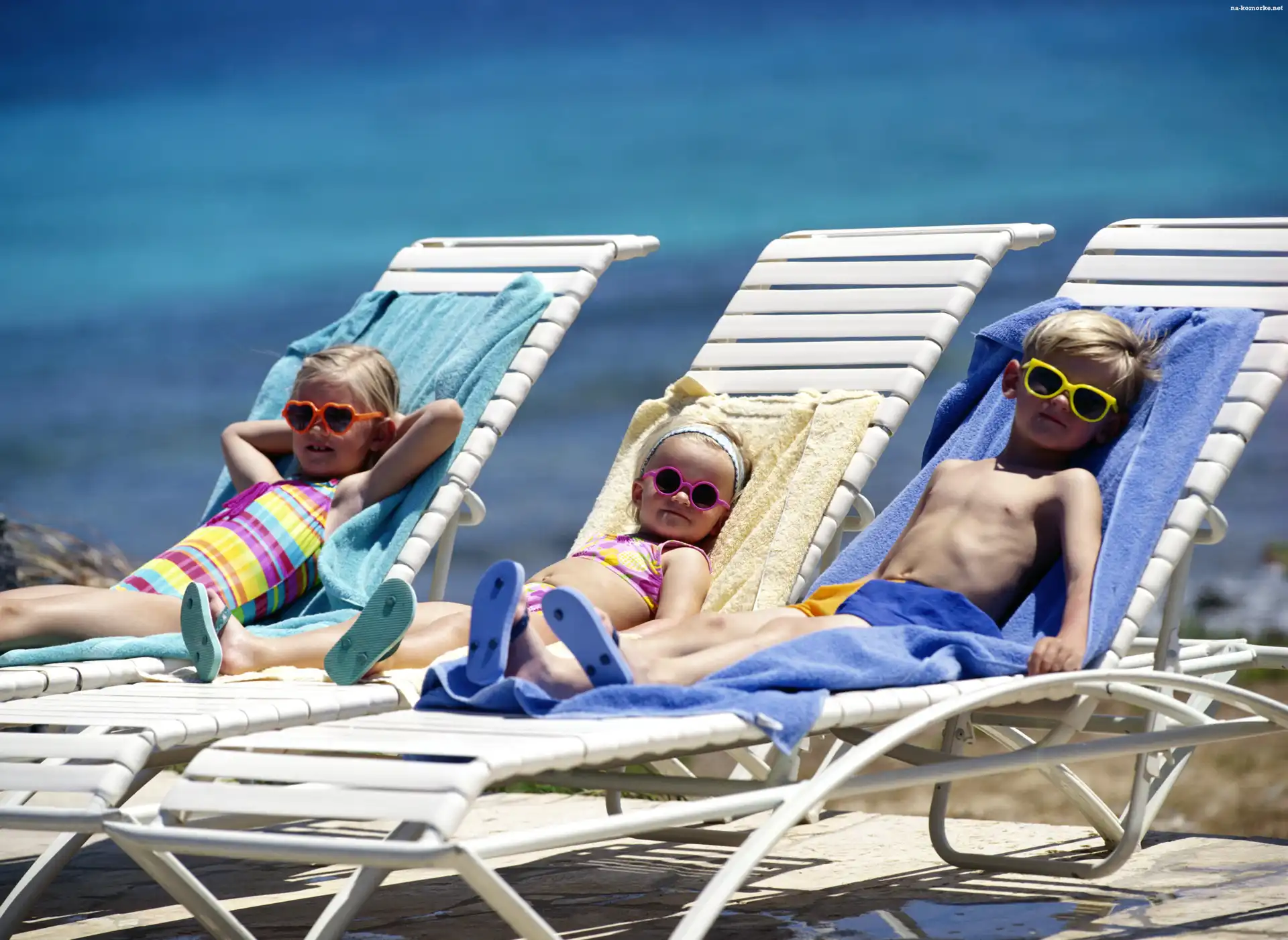 Dzieci, Okularki, Plaża, Leżaki