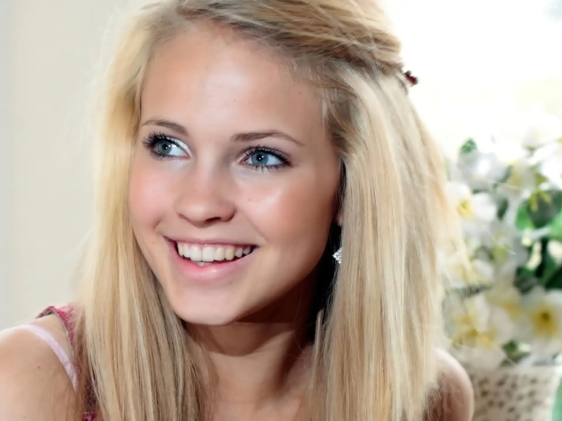 Emilie Marie Nereng, Uśmiech