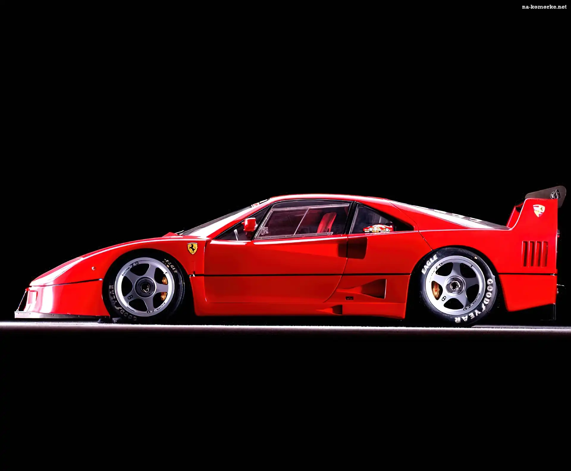 Ferrari F 40, Goodyear, Opony