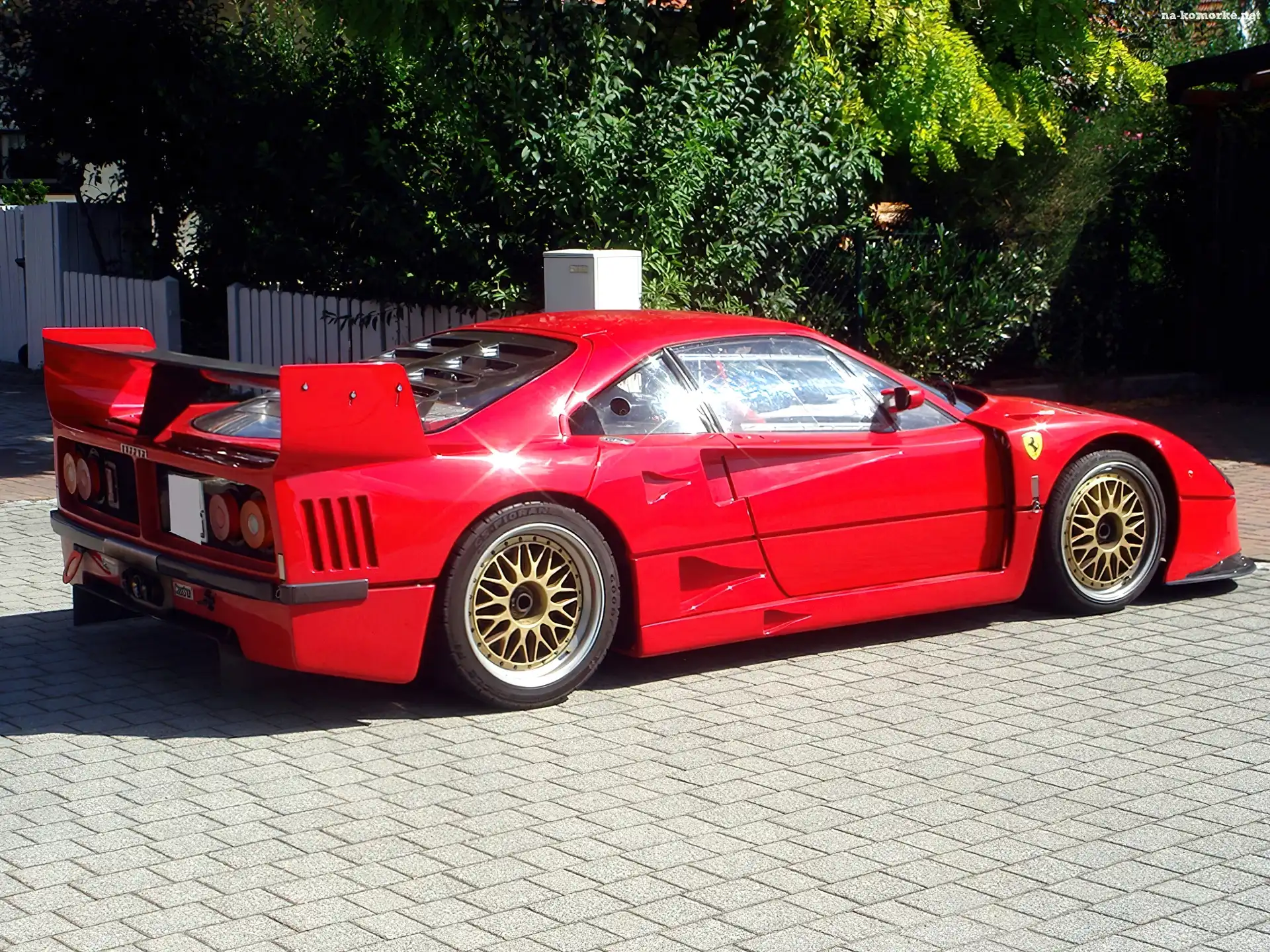 Ferrari F 40, Złote, Alufelgi