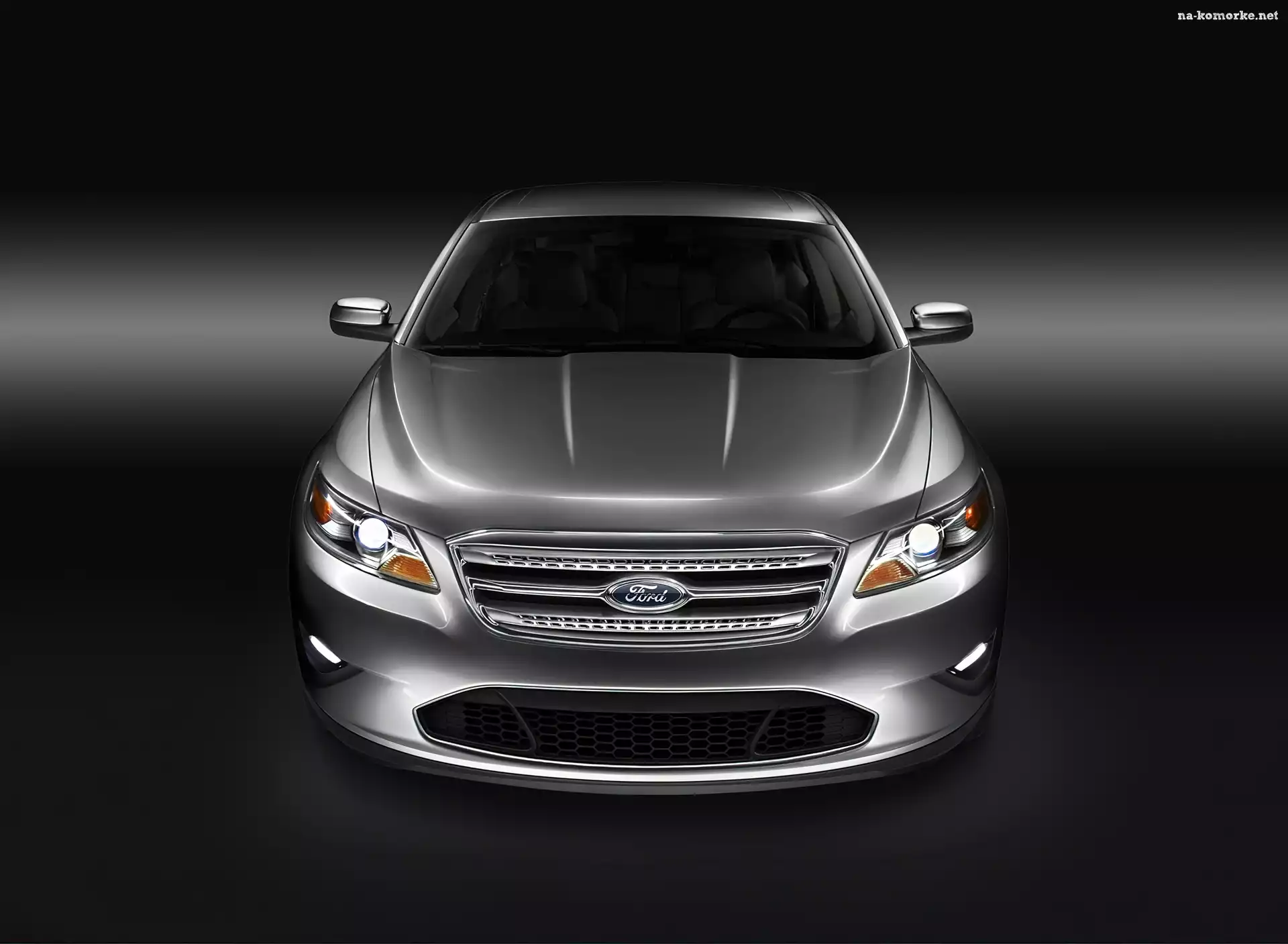 Ford Taurus, Reflektory, Maska