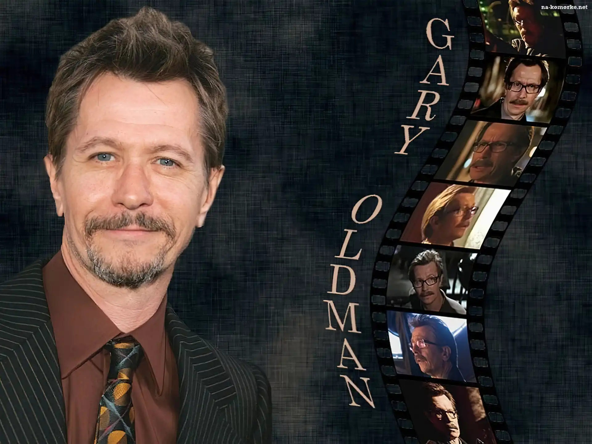 Gary Oldman, brÄ…zowa koszula, krawat