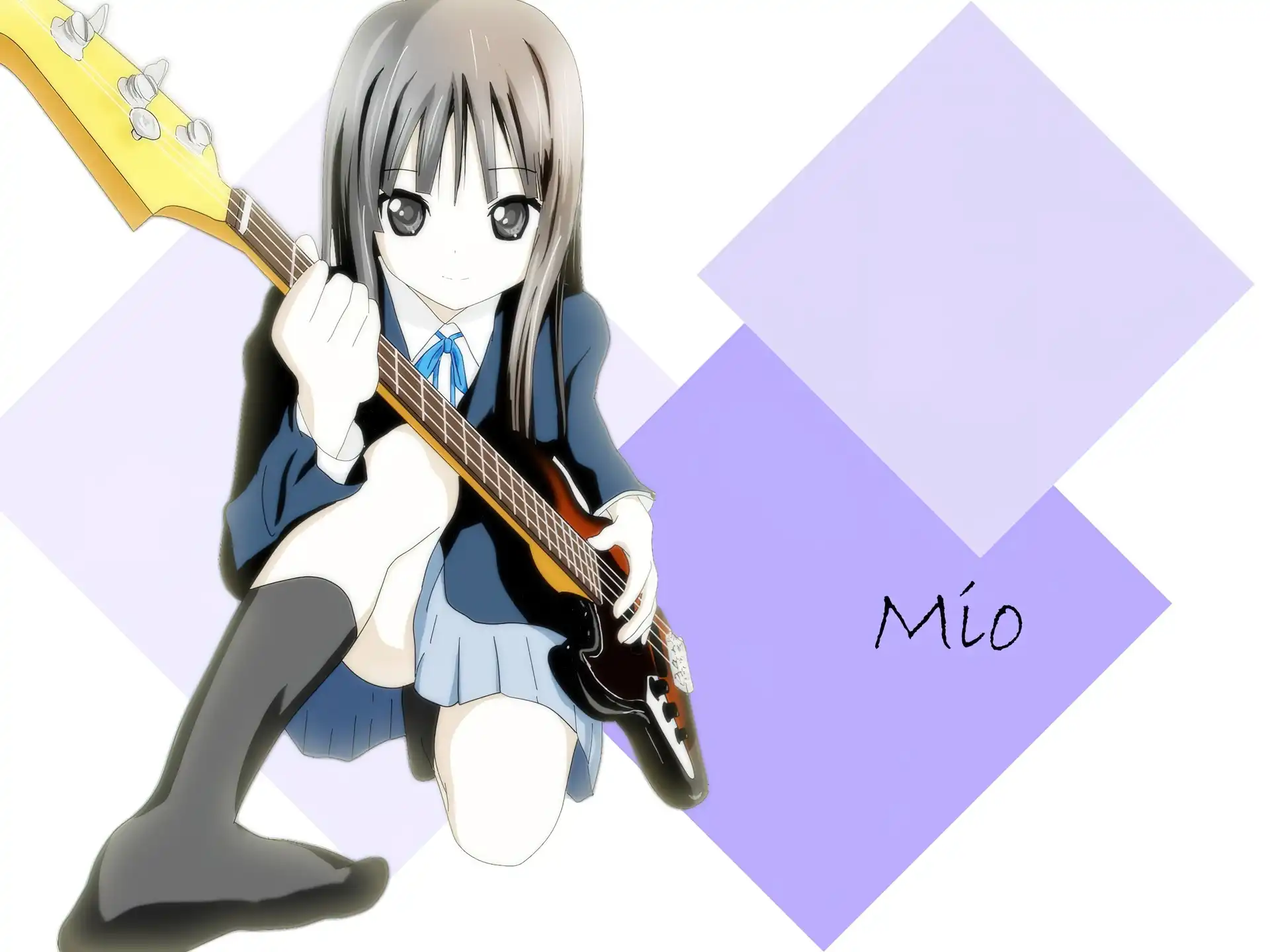 Mio, skarpeta, gitara