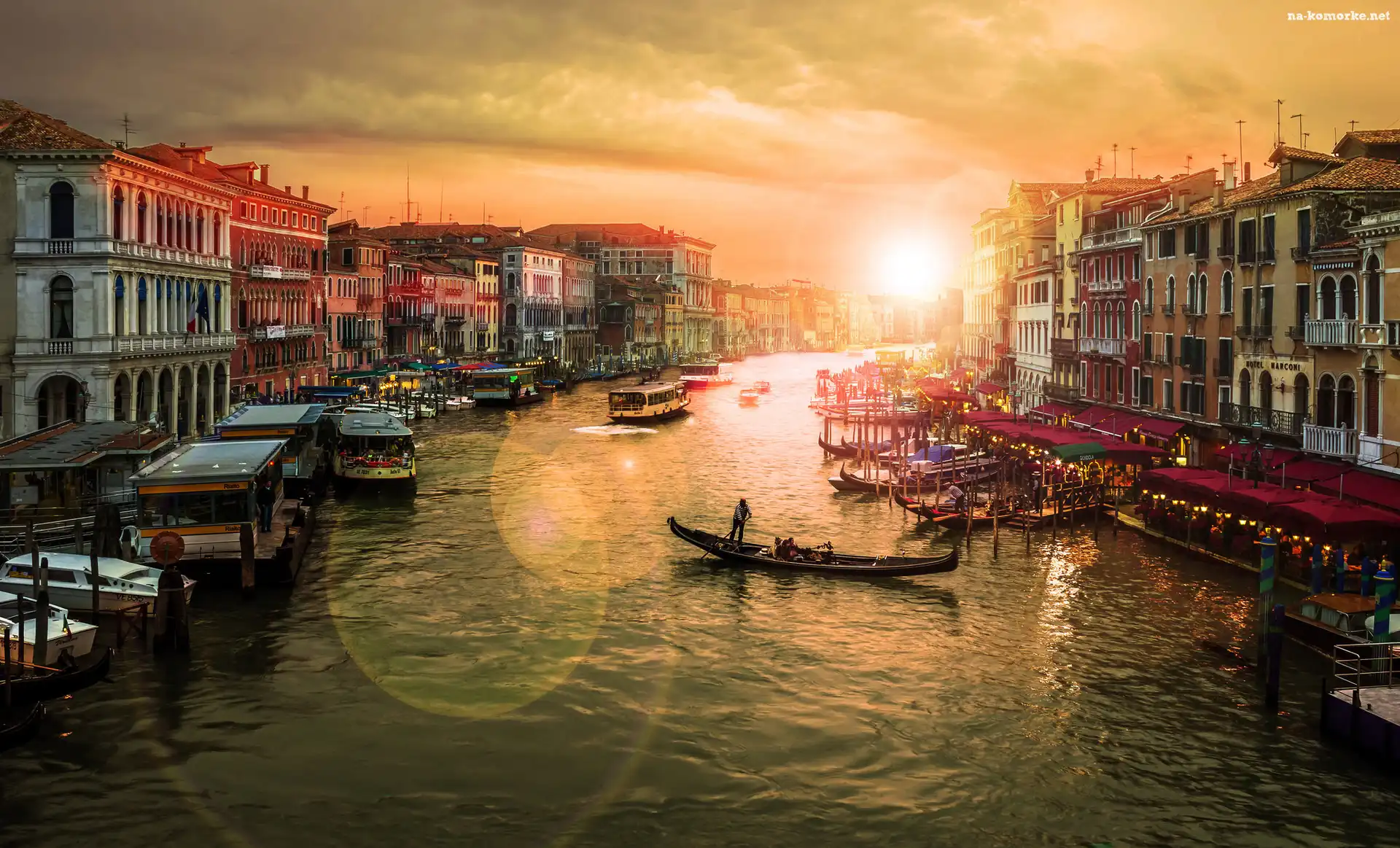 Wenecja, Domy, Kawiarenki, Cieśnina Canal Grande, Kanał, Łodzie, Gondole