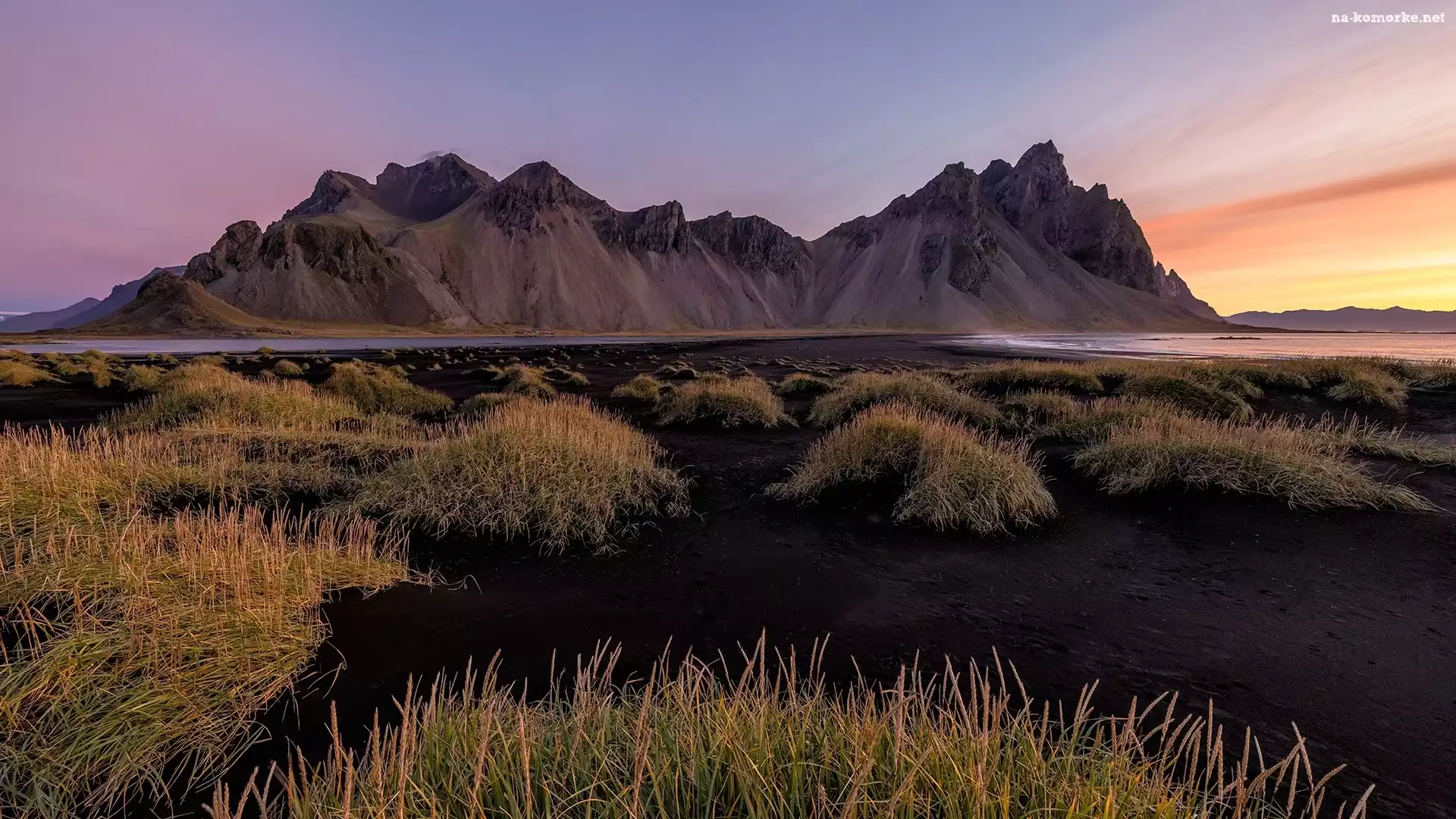 Góra Vestrahorn, Trawa, Czarny, Islandia, Piasek, Kępki, Plaża, Góry