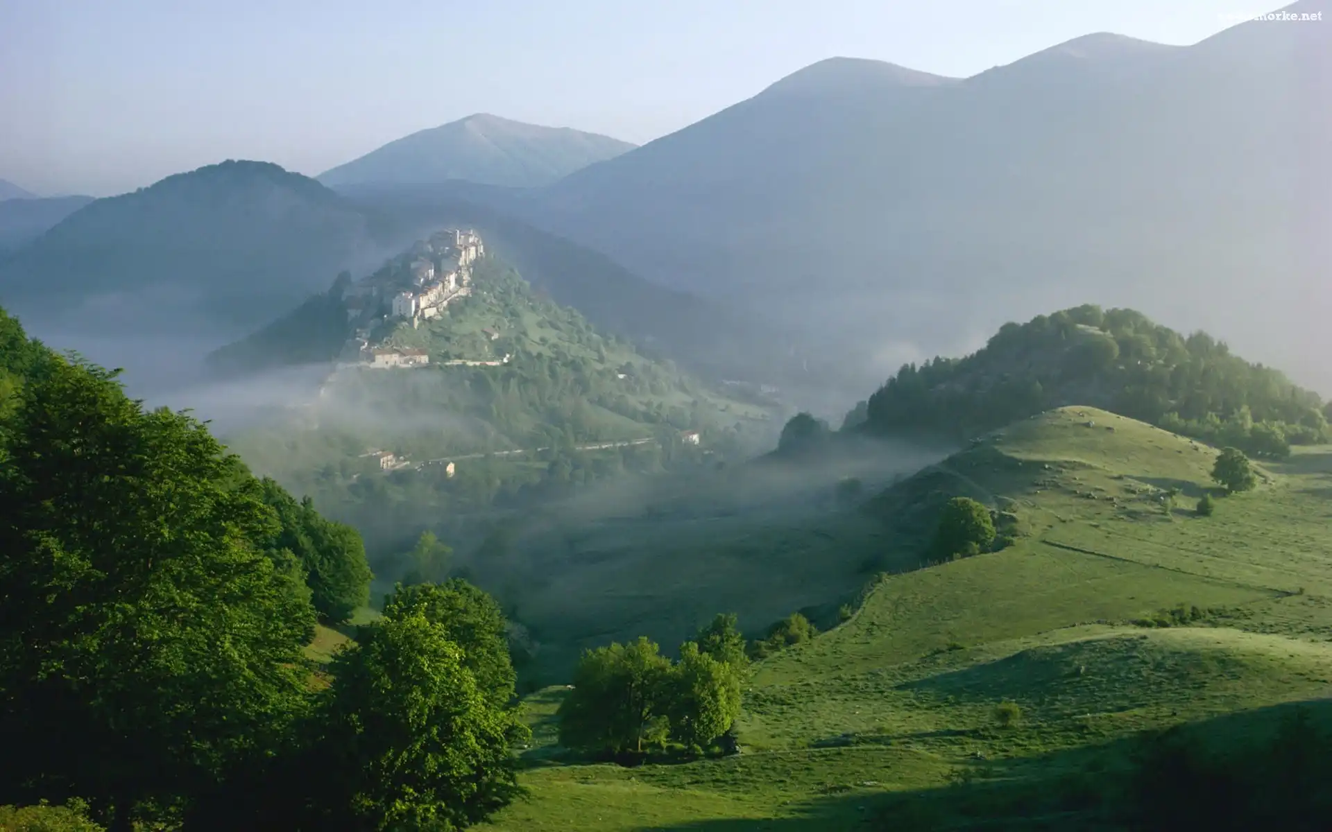 Góry, Mgła, Łąka, Las