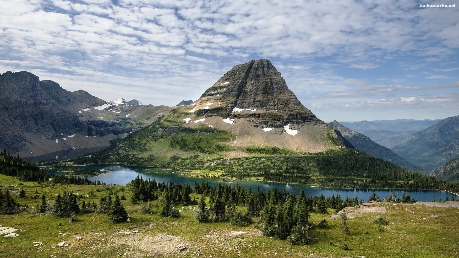 Góry, Stan Montana, Jezioro Hidden Lake, Stany Zjednoczone, Góra Bearhat Mountain, Drzewa, Chmury, Park Narodowy Glacier