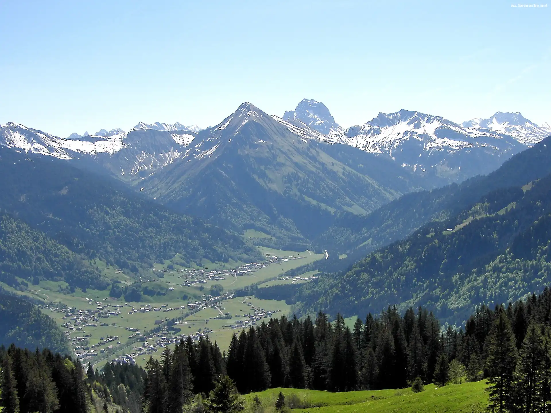 Góry, Austria, Kanisfluh, Drzewa, Ośnieżone, Dolina