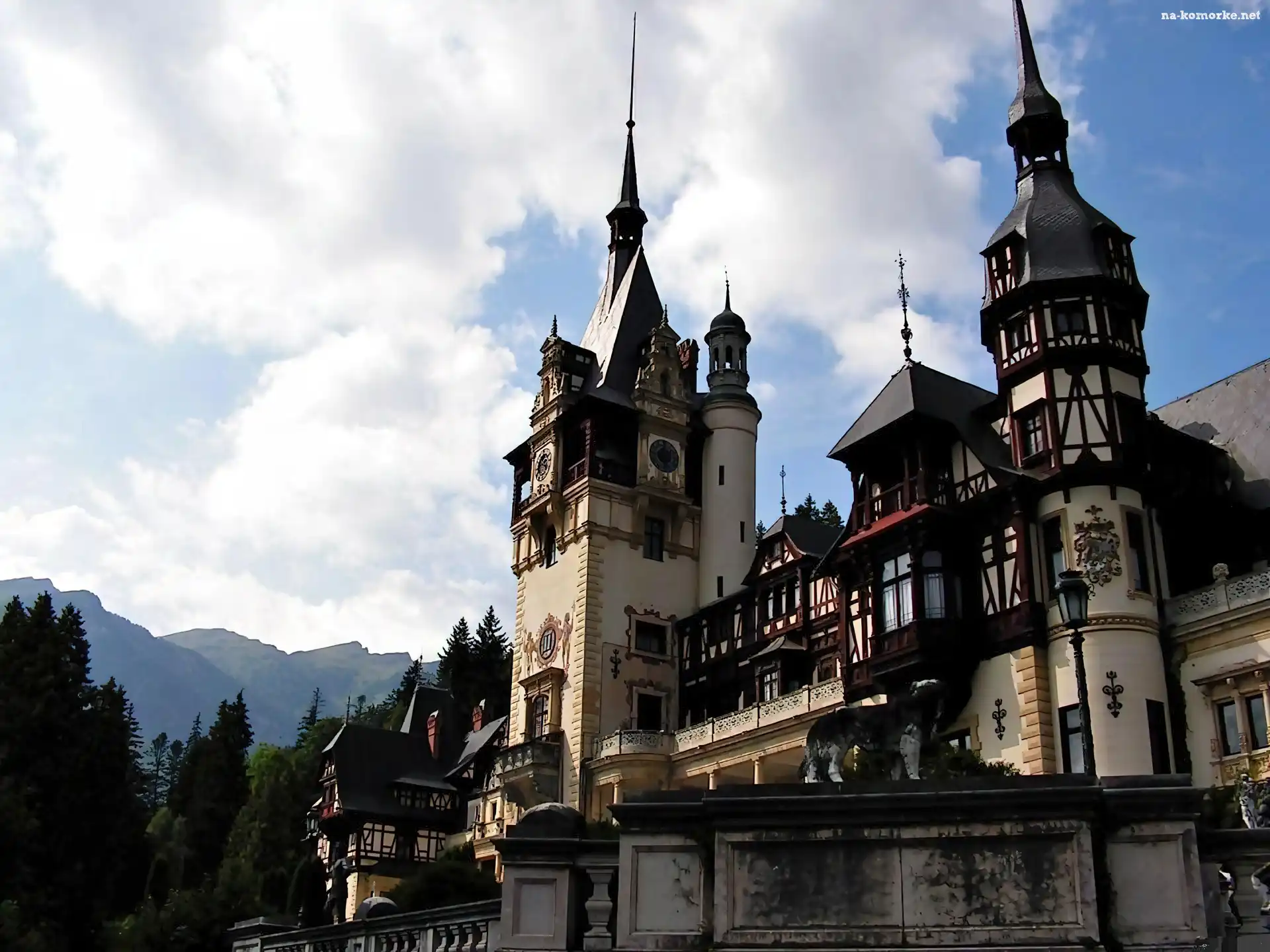 Las, Pałac Peles, Sinaia, Rumunia, Góry, Obłoki