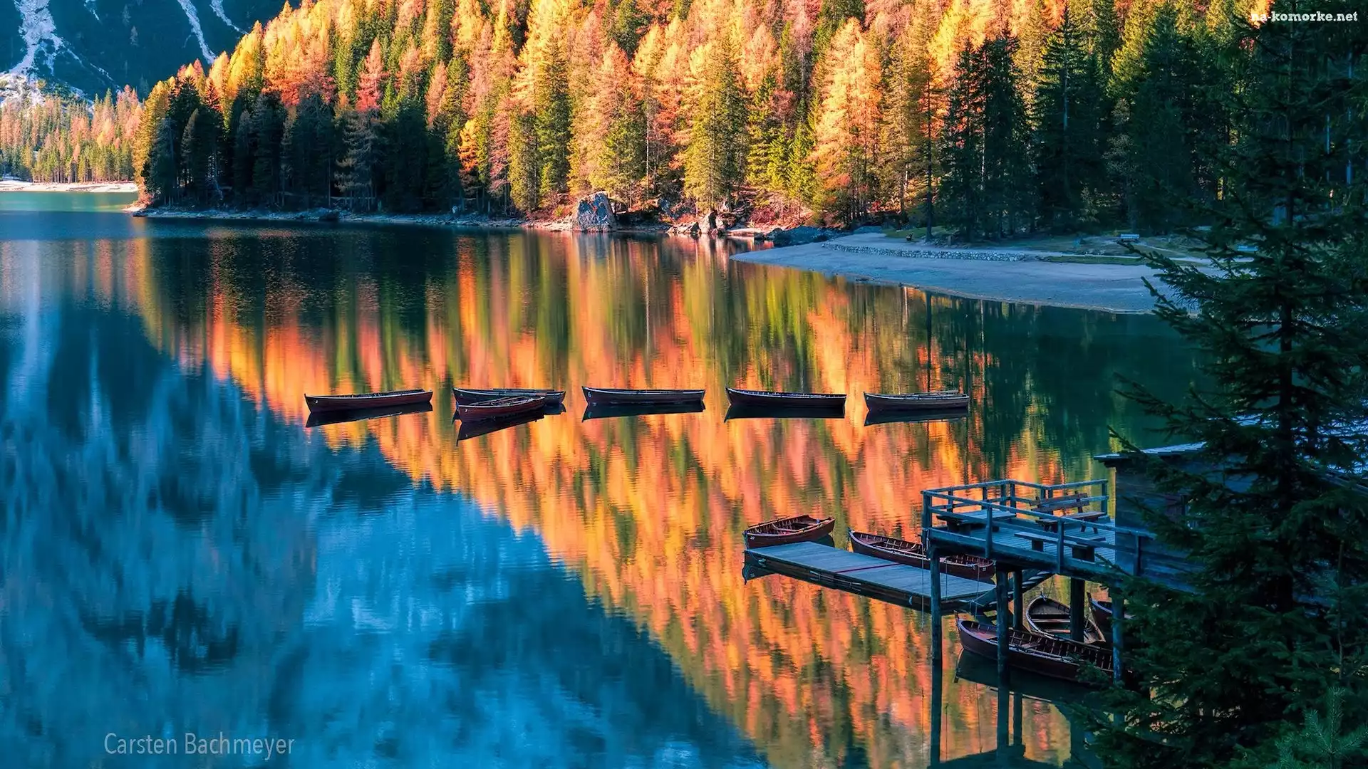 Łódki, Góry, Drzewa, Włochy, Przystań, Las, Odbicie, Jezioro Pragser Wildsee