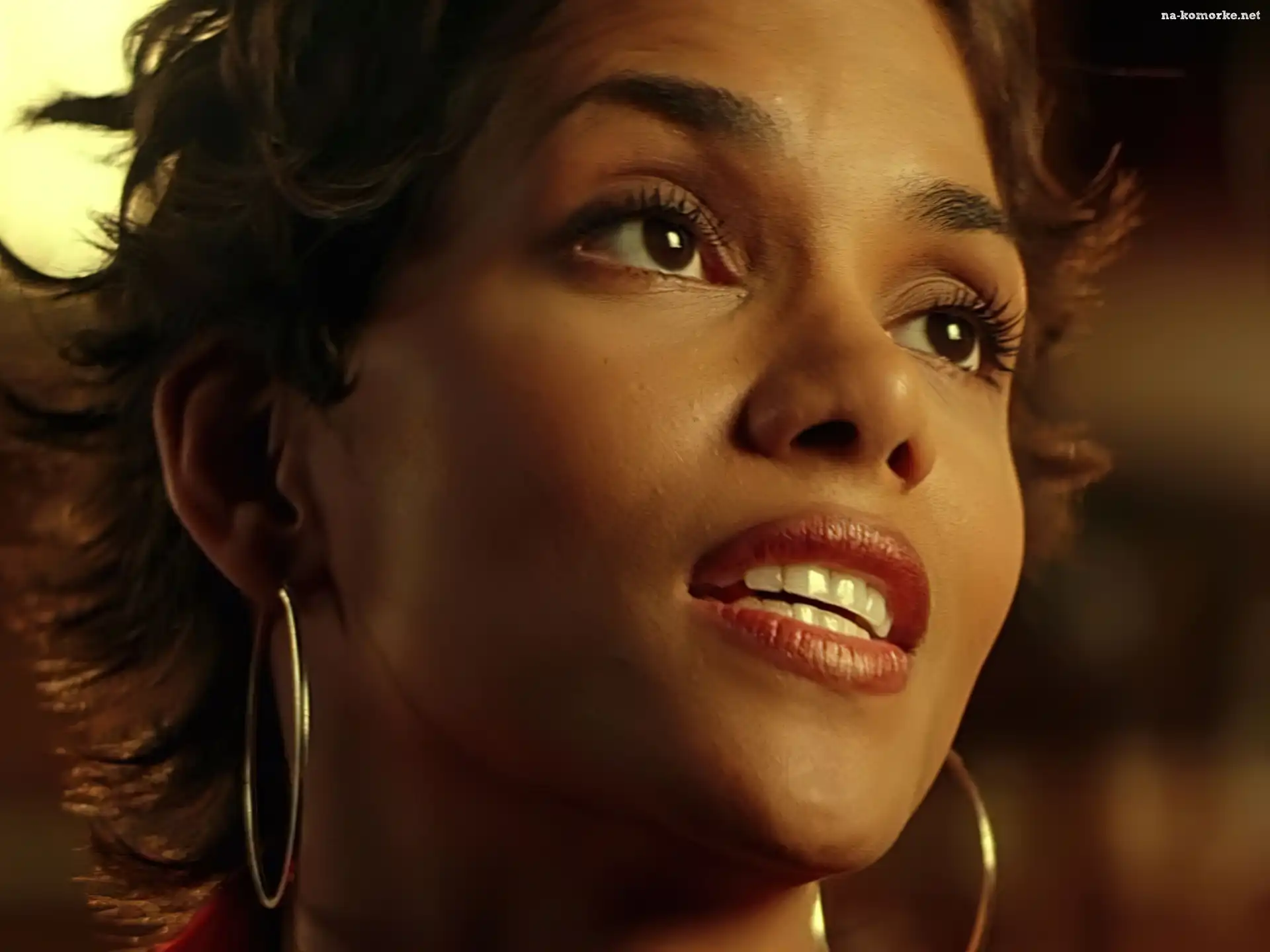 Halle Berry, białe, zęby