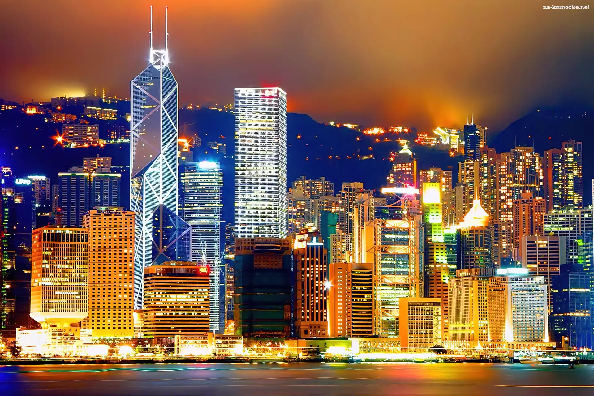 Hong Kong, Nocą, Wieżowce