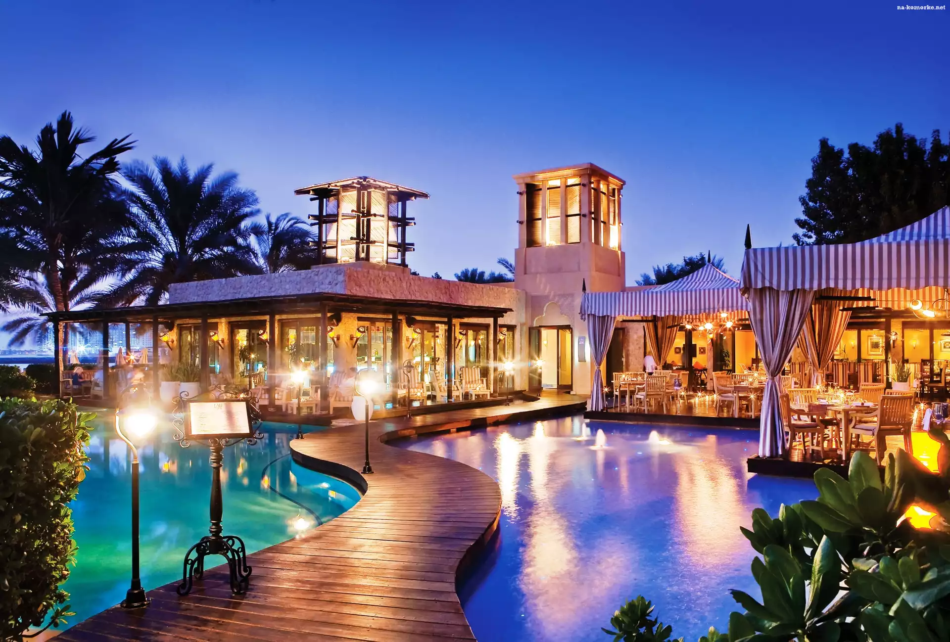 Hotel, Basen
