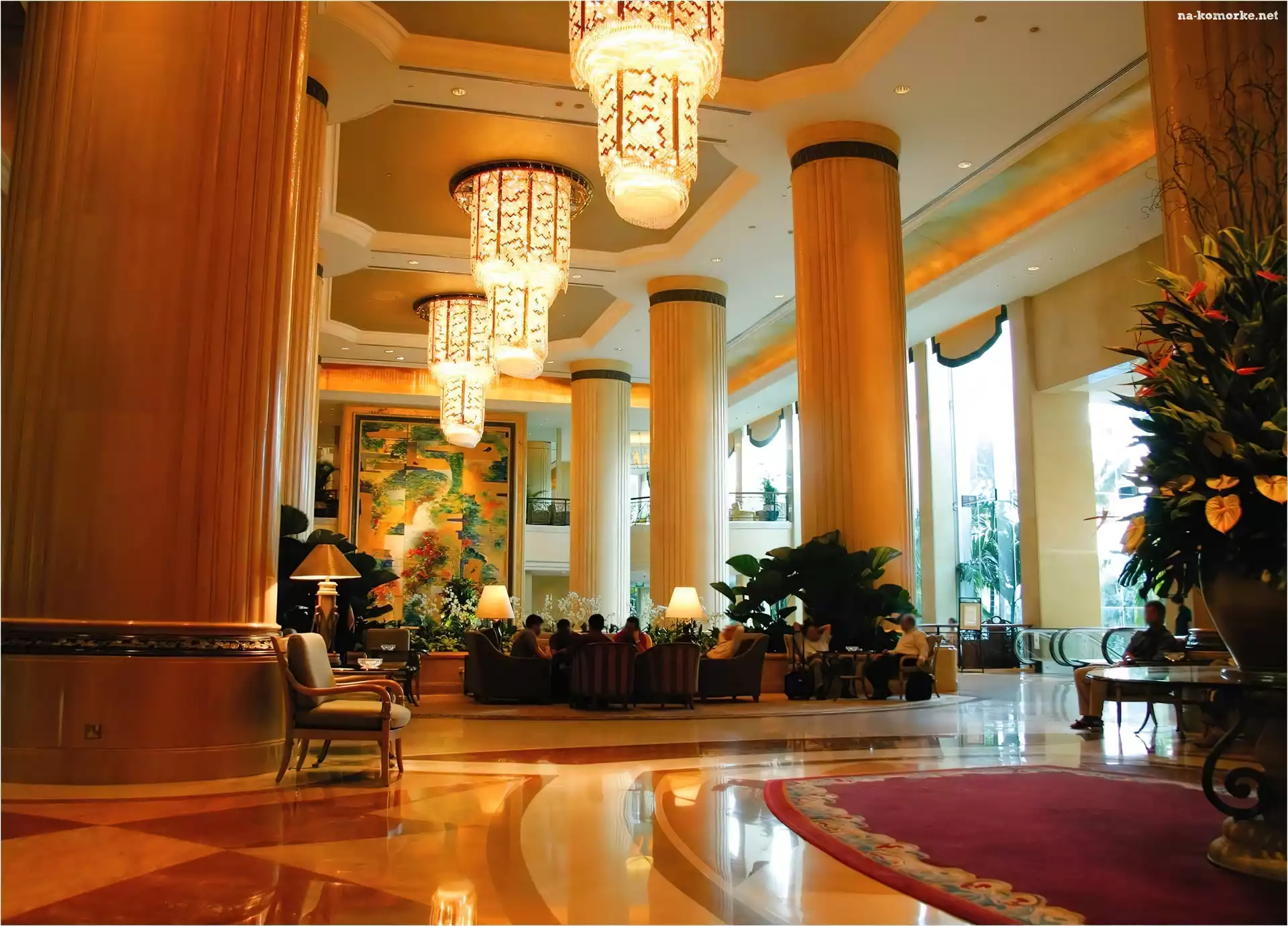 Hotel, Hol
