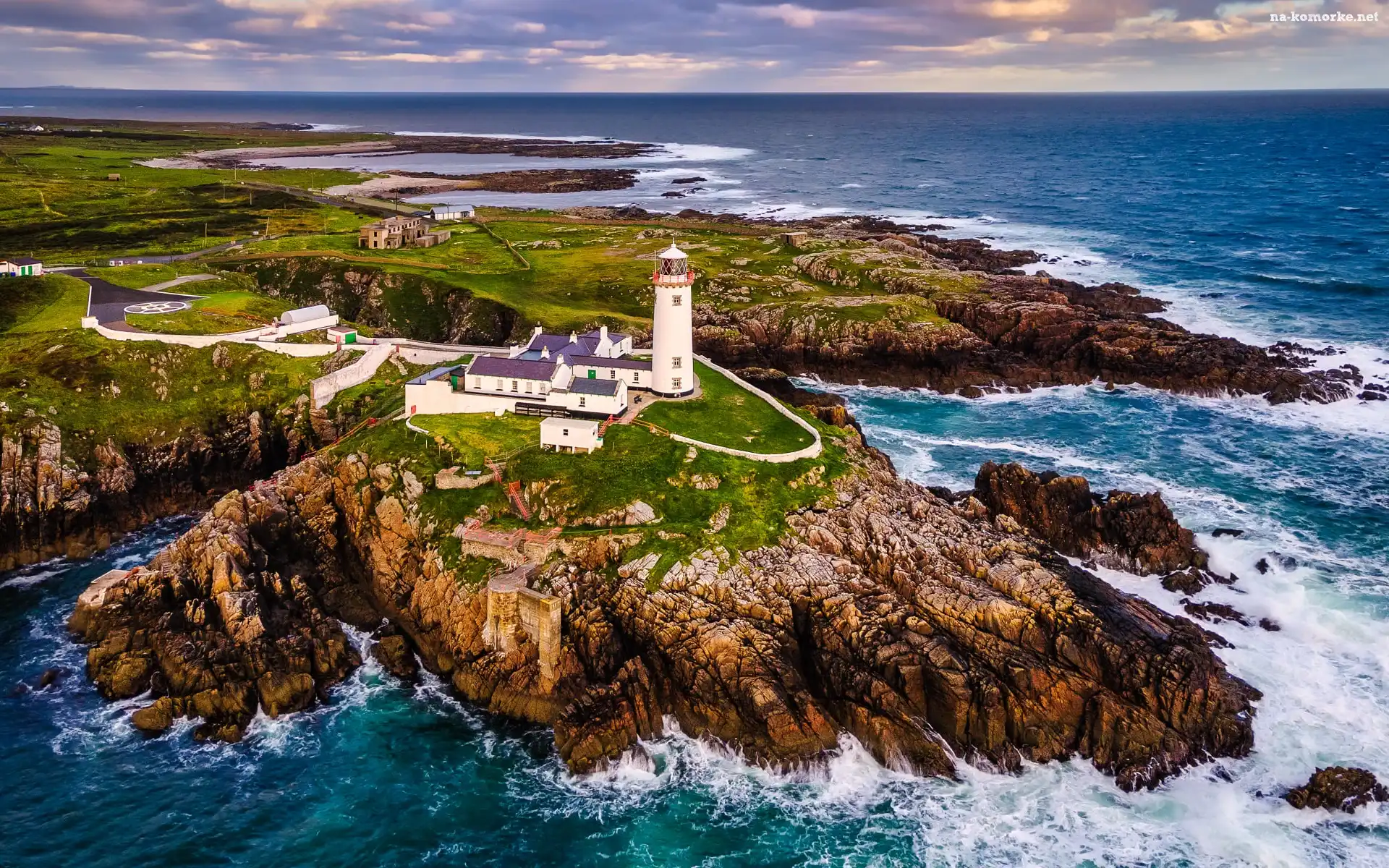 Morze, Portsalon, Irlandia Północna, Latarnia morska, Fanad Head Lighthouse, Skały, Chmury