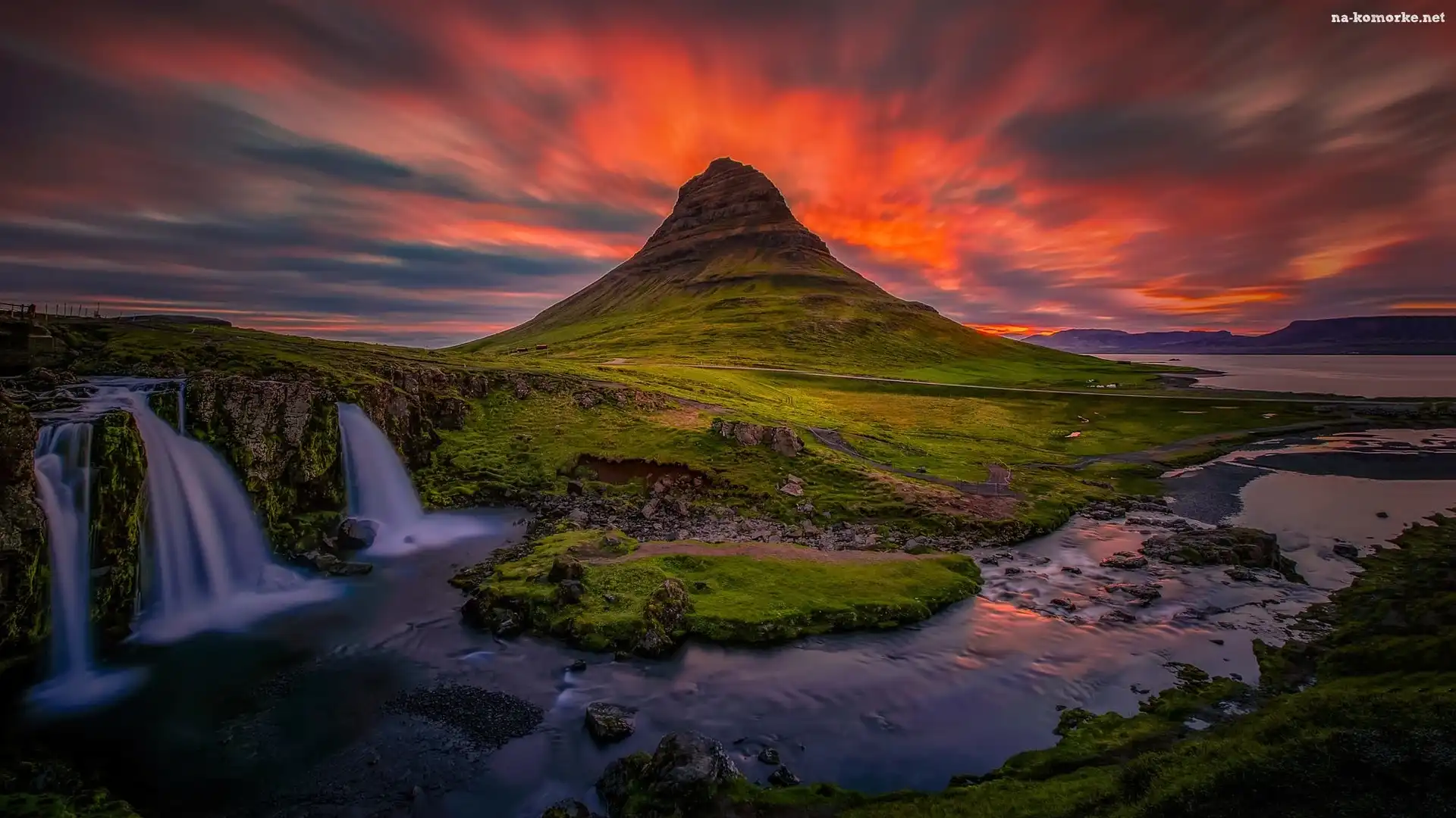 Islandia, Zachód słońca, Góra Kirkjufell, Wodospad