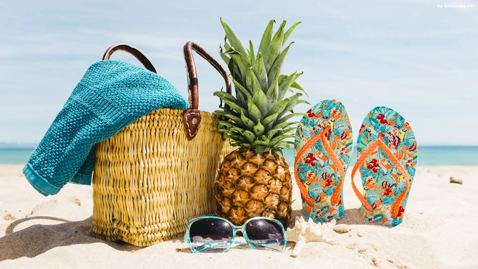 Lato, Japonki, Kompozycja, Plaża, Koszyk, Okulary, Ananas