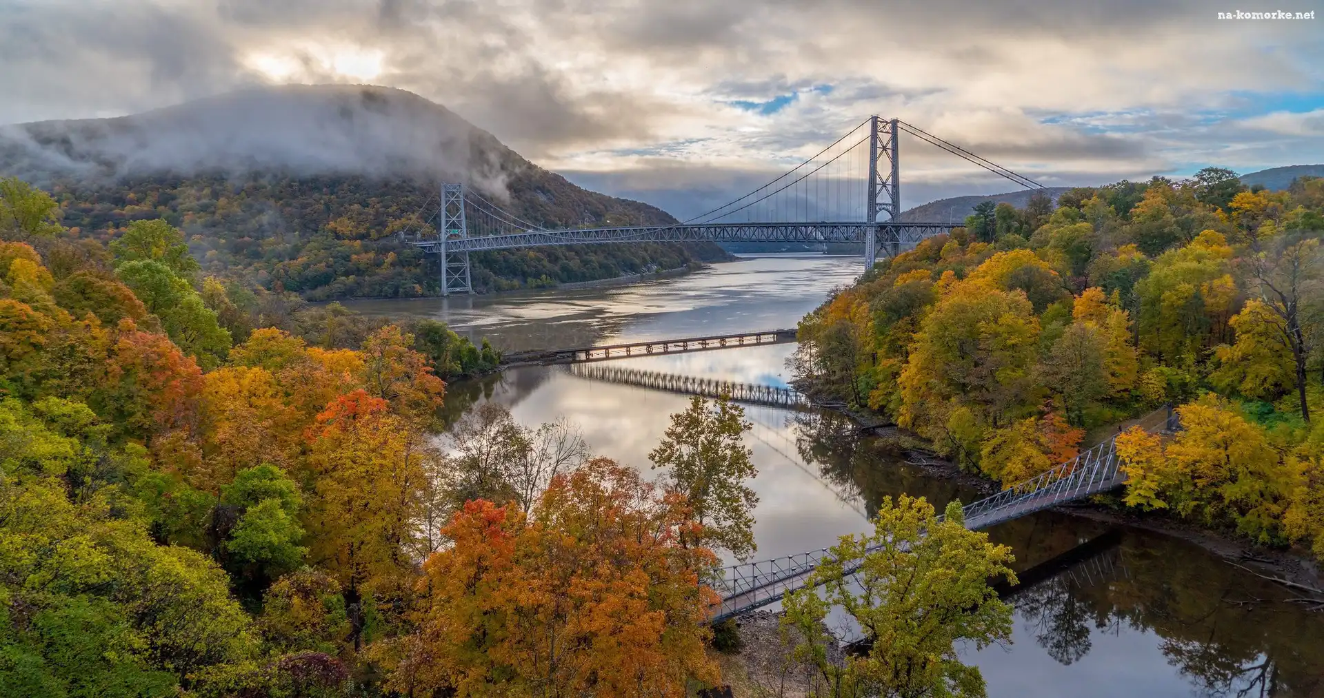 Jesień, Nowy Jork, Rzeka Hudson River, Stany Zjednoczone, Drzewa, Most Bear Mountain Bridge, Purple Heart Veterans Memorial Bridge, Góry
