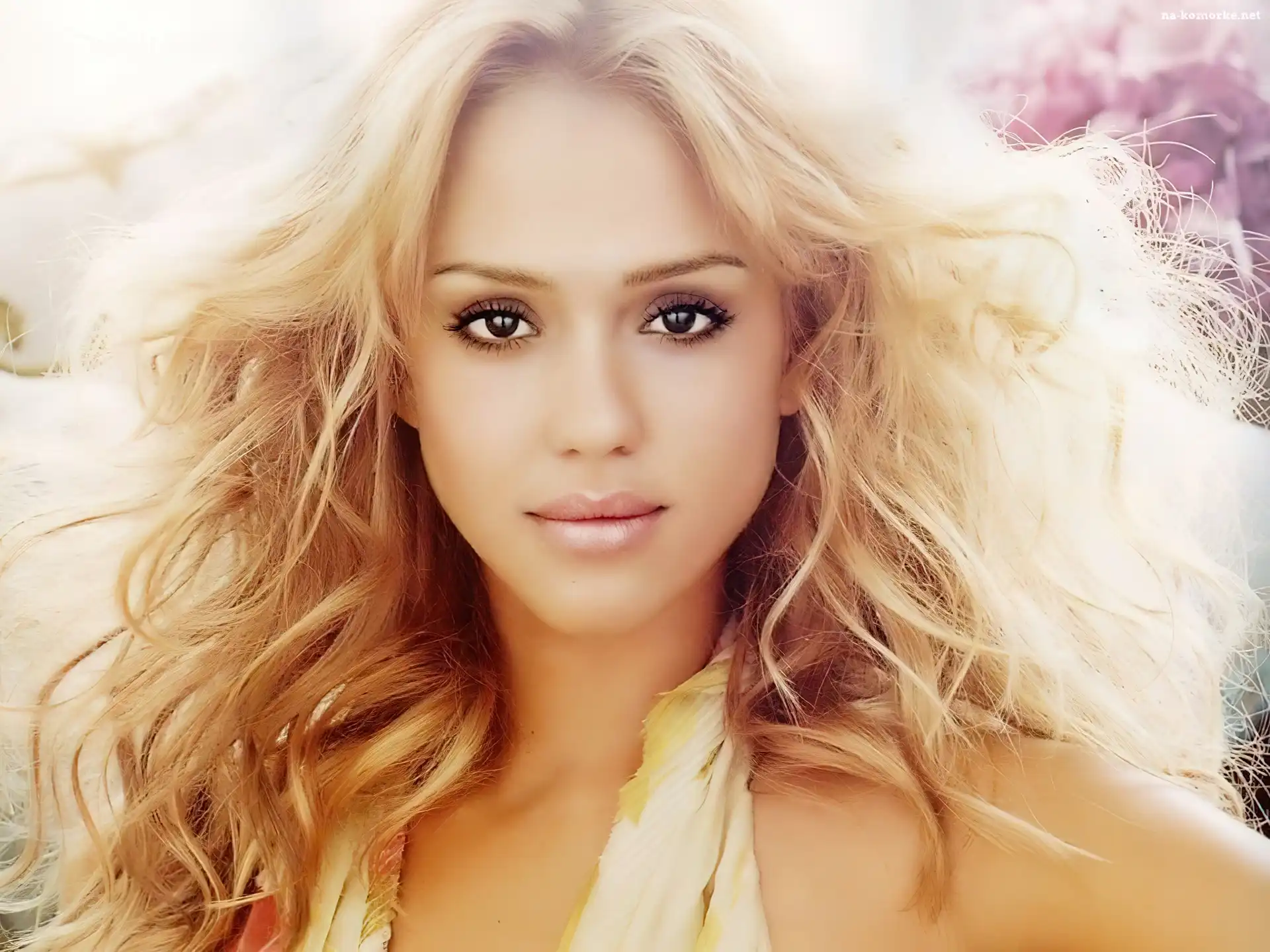 buzia, Jessica Alba