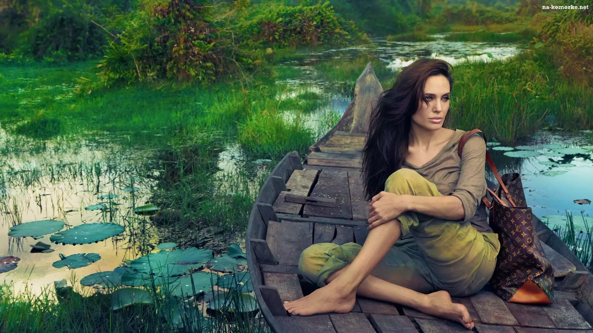 Angelina, Jezioro, Łódka