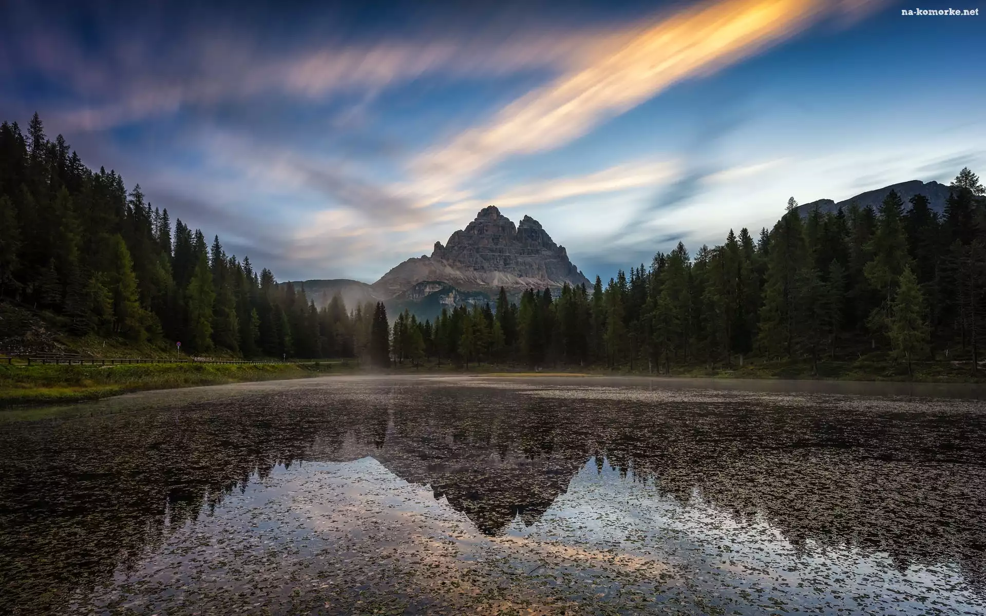 Prowincja Belluno, Odbicie, Antorno Lake, Drzewa, Góry, Jezioro, Masyw, Tre Cime di Lavaredo, Dolomity, Włochy