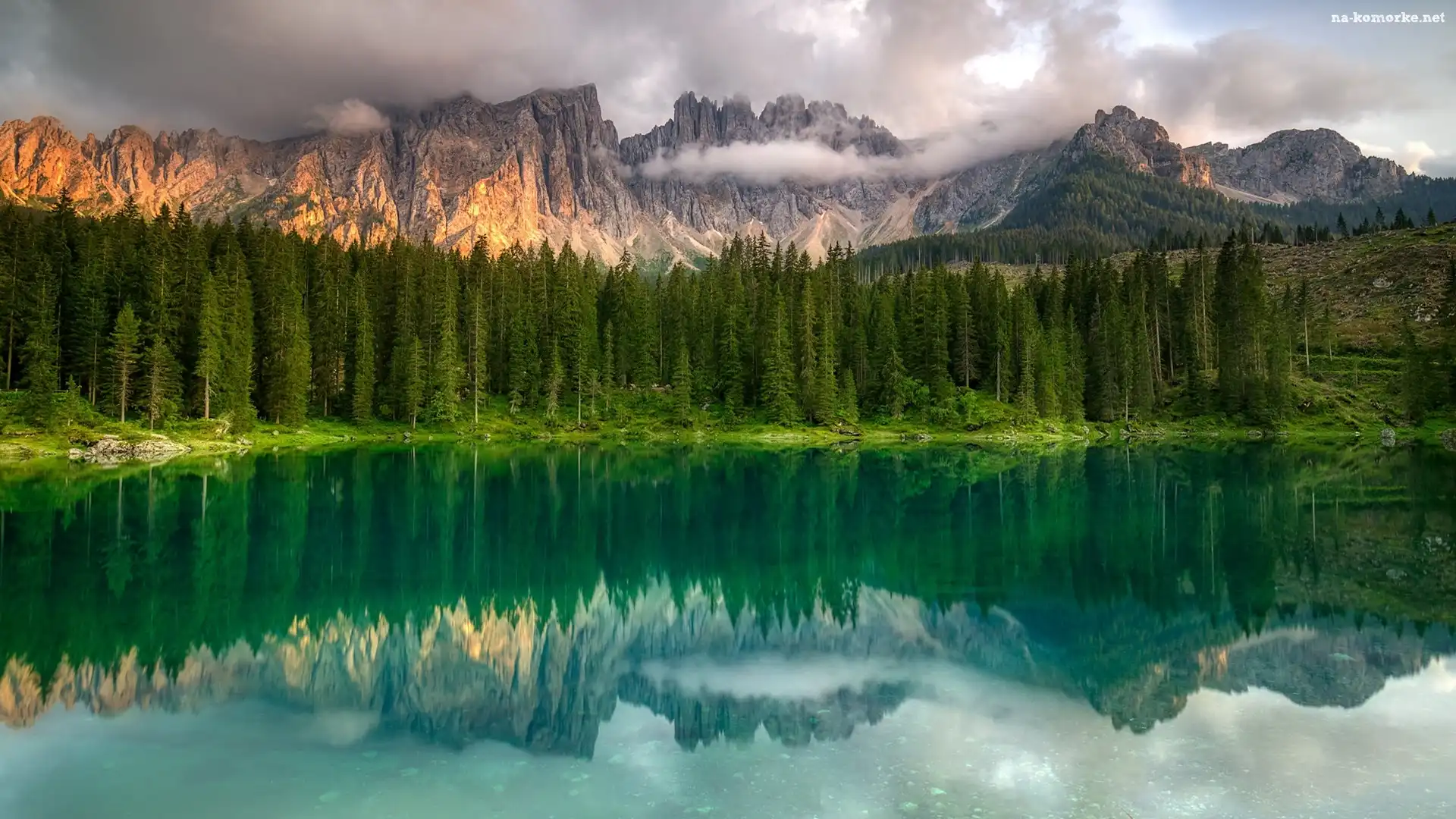 Jezioro, Alpy, Włochy, Góry, Południowy Tyrol, Chmury, Lago di Carezza, Dolomity, Las, Drzewa