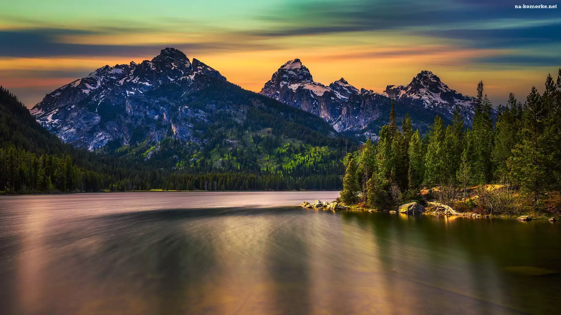 Zachód słońca, Las, Stany Zjednoczone, Taggart Lake, Jezioro, Góry, Park Narodowy Grand Teton, Drzewa, Wyoming
