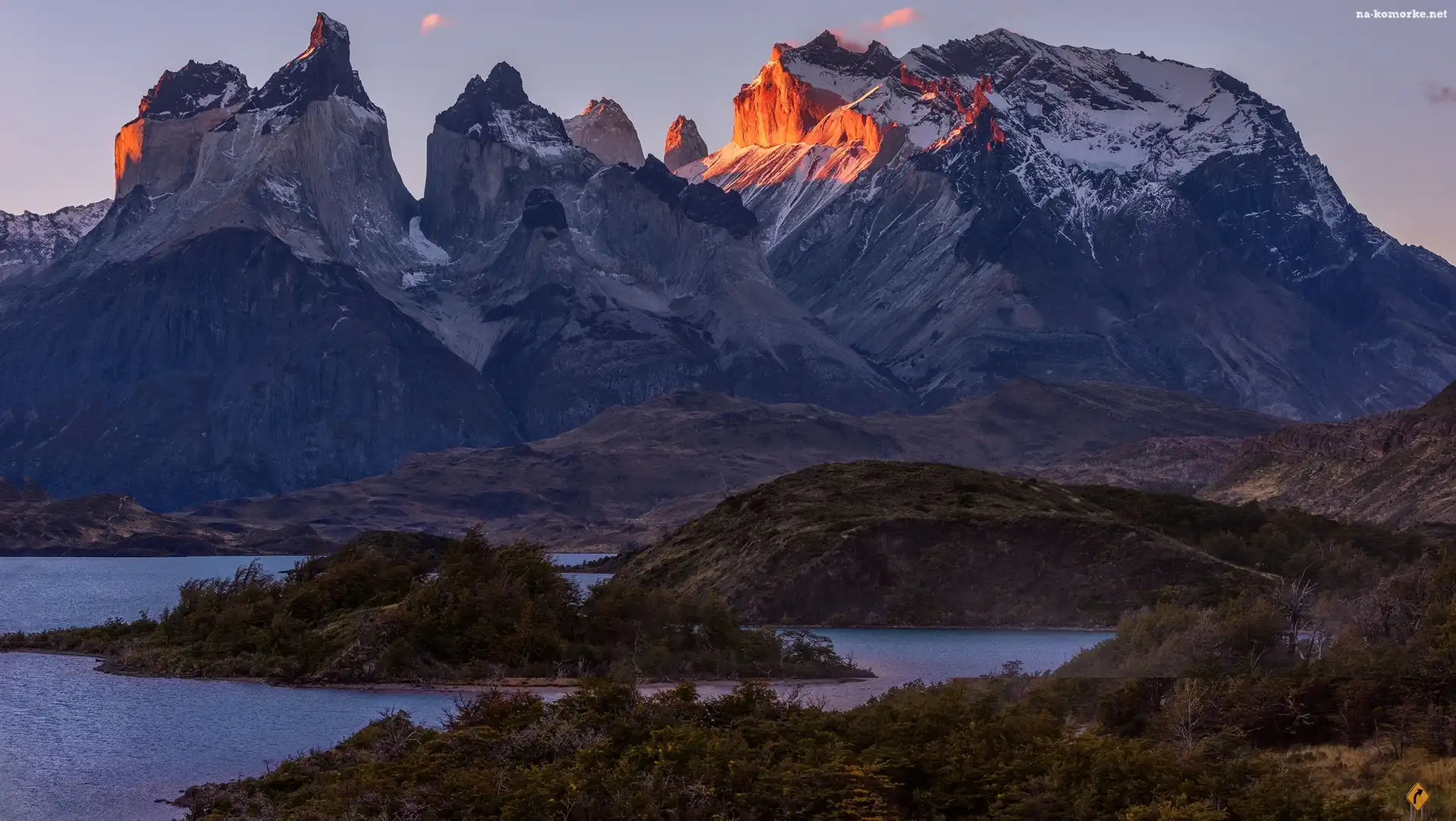 Jezioro, Góry Cordillera del Paine, Park Narodowy Torres del Paine, Chile, Masyw Torres del Paine, Patagonia