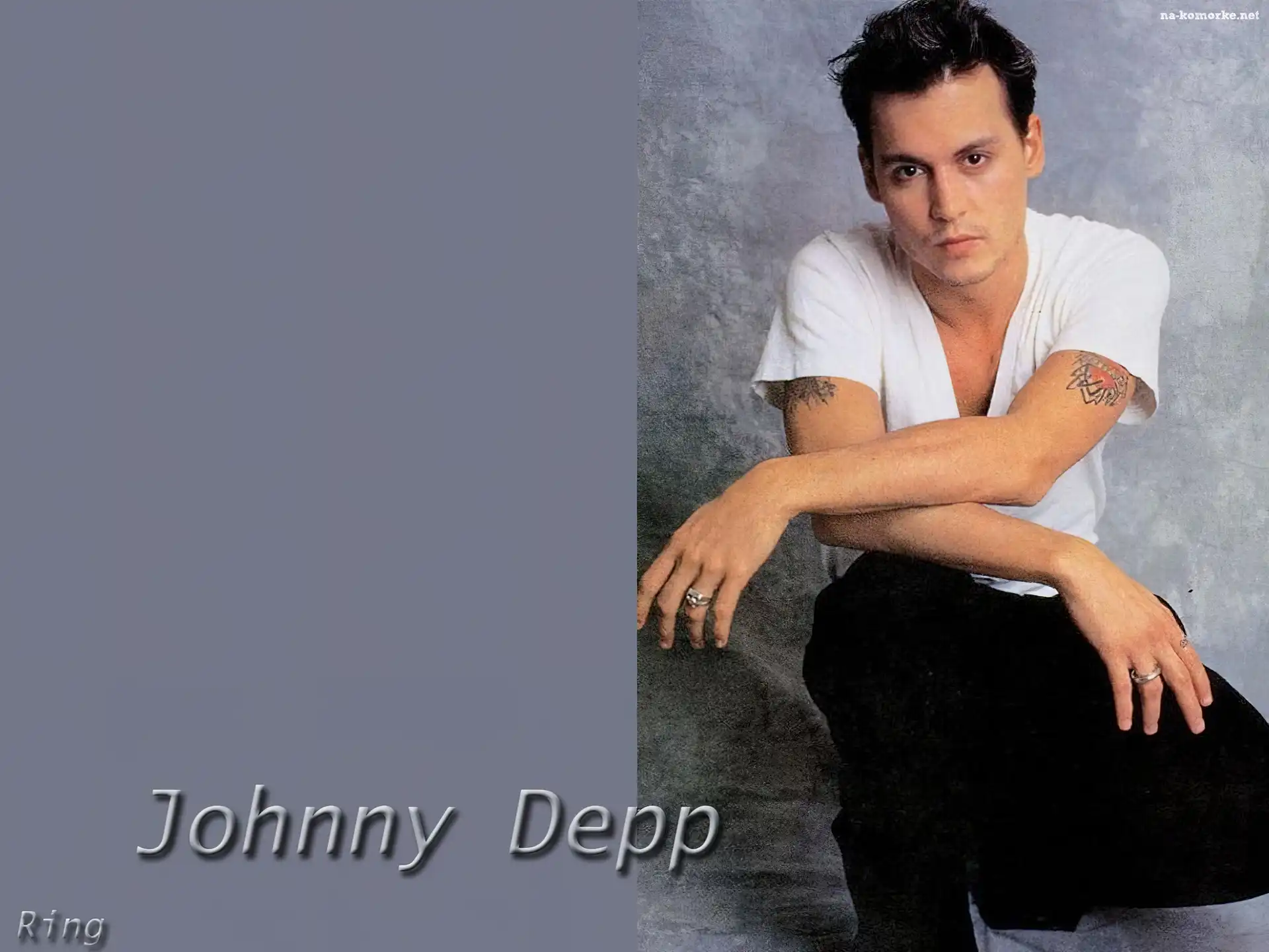 Johnny Depp, krótkie włosy, tatuaże