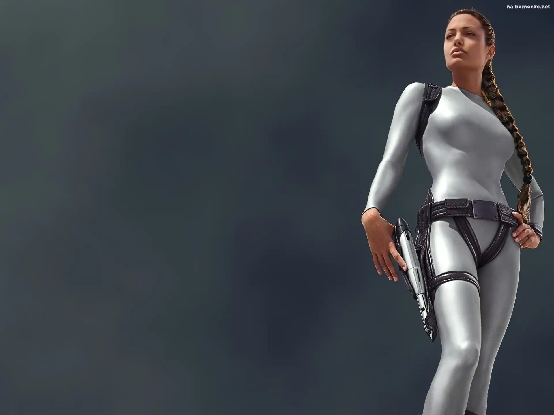 Angelina Jolie, kombinezon
