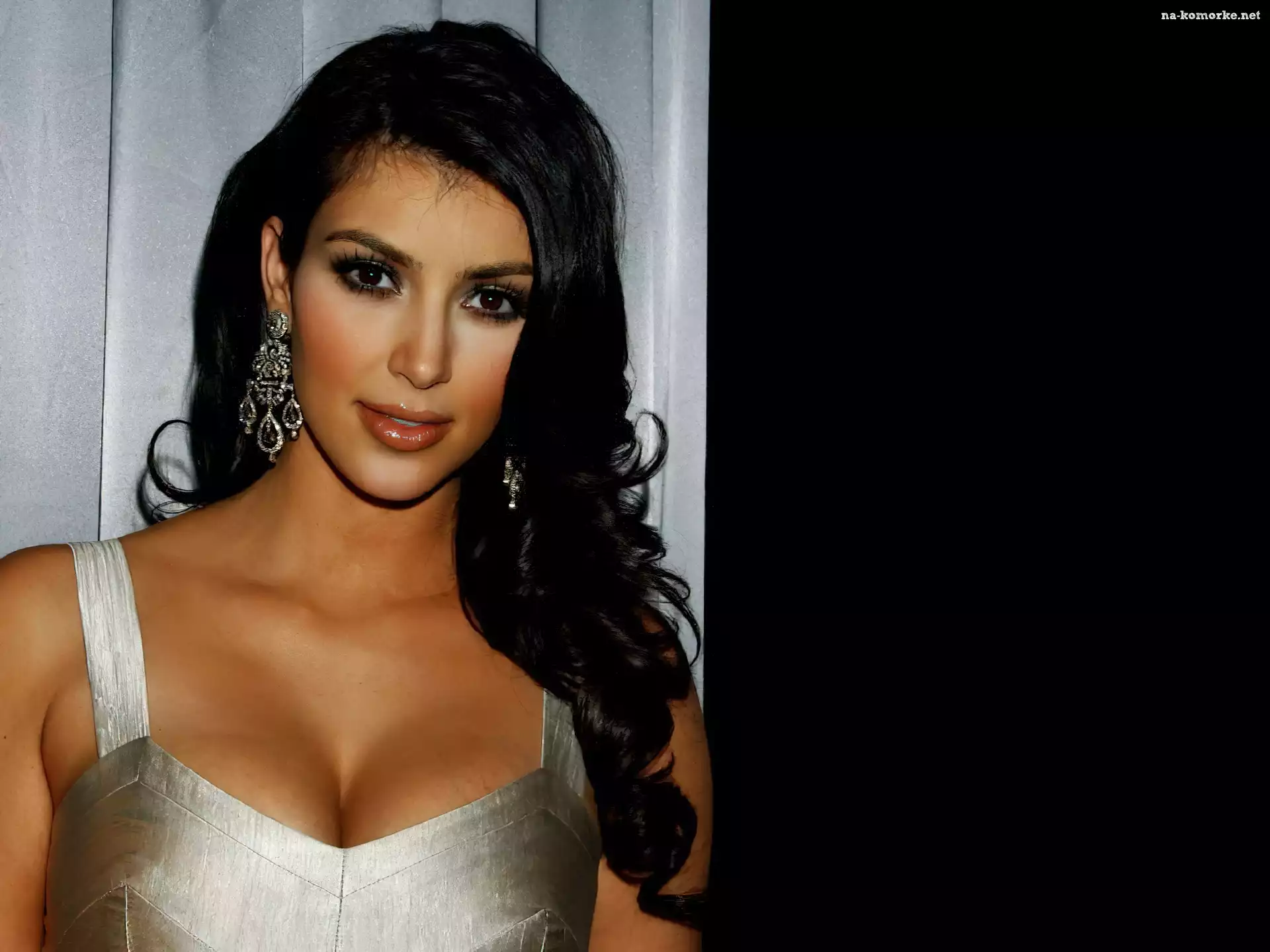 Kim Kardashian, kolczyki, Kobieta