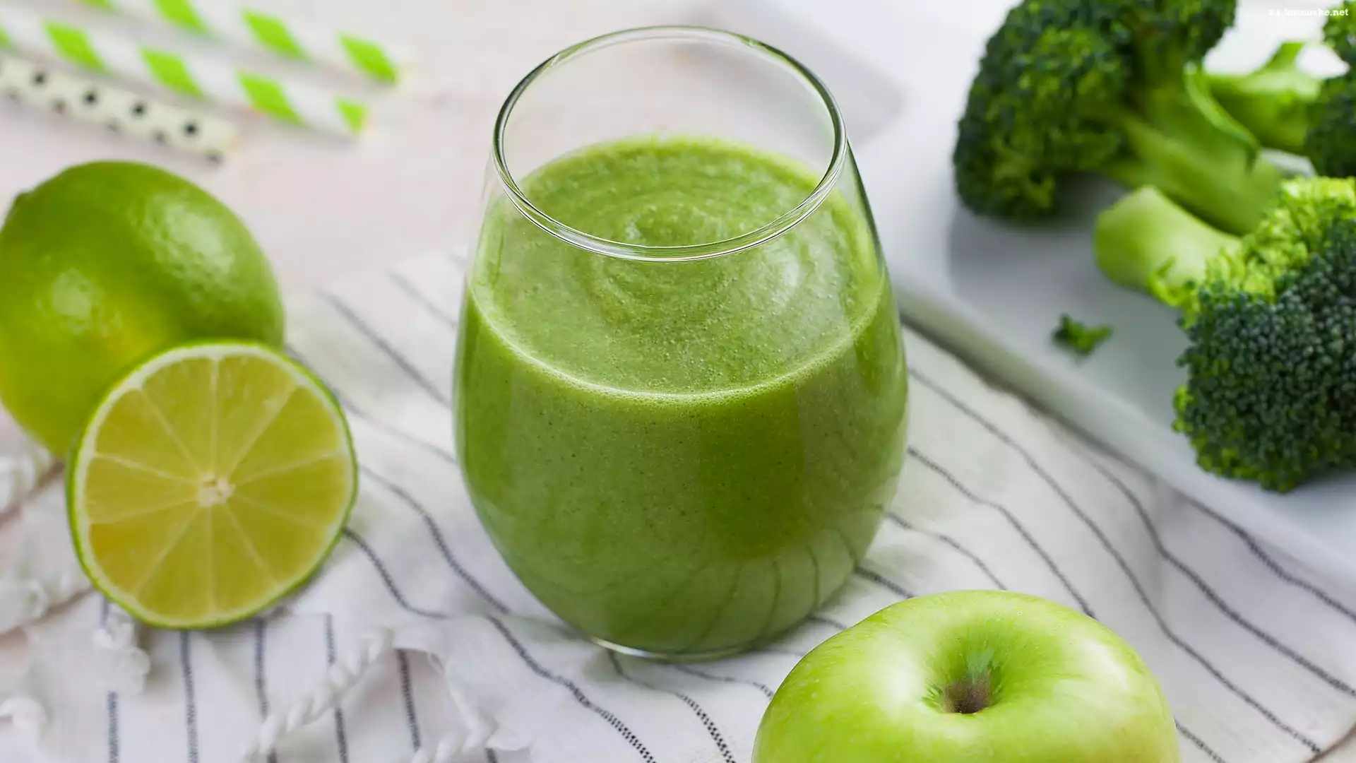 Kiwi, Napój, Szklanka, Brokuły, Smoothie, Jabłko