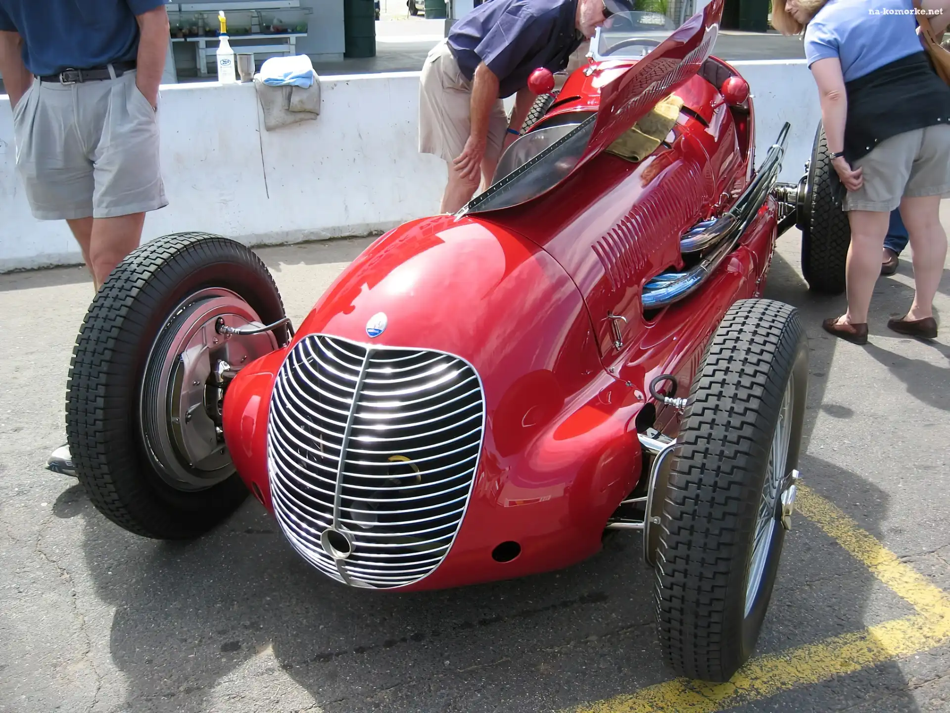 Maserati, koła , przód