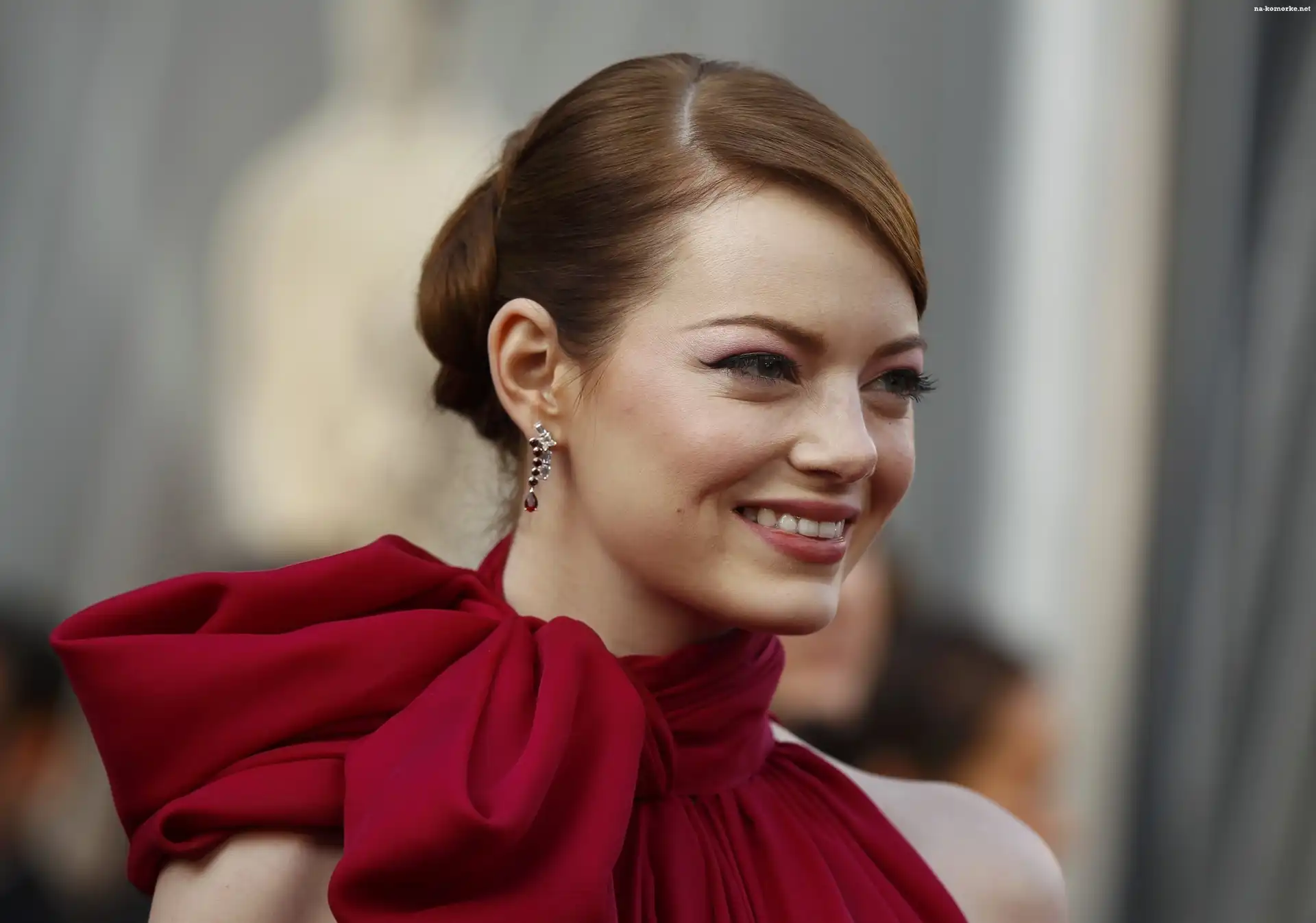 Kolczyk, Uśmiechnięta, Kobieta, Emma Stone, Makijaż